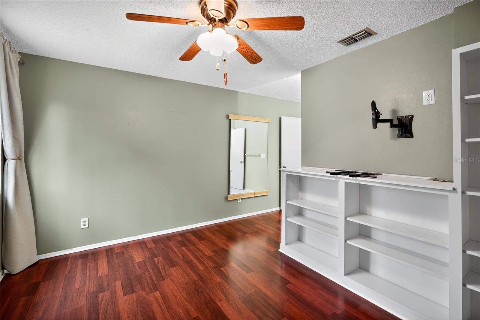 Image 19 of 29 For 8411 Laurelon Place 10-3