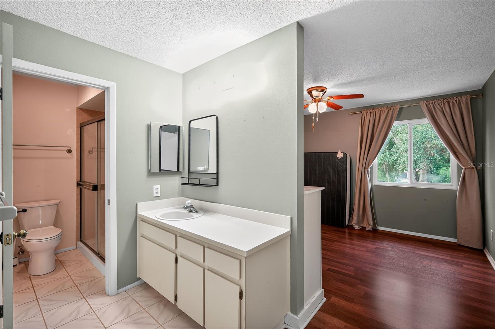 Image 21 of 29 For 8411 Laurelon Place 10-3