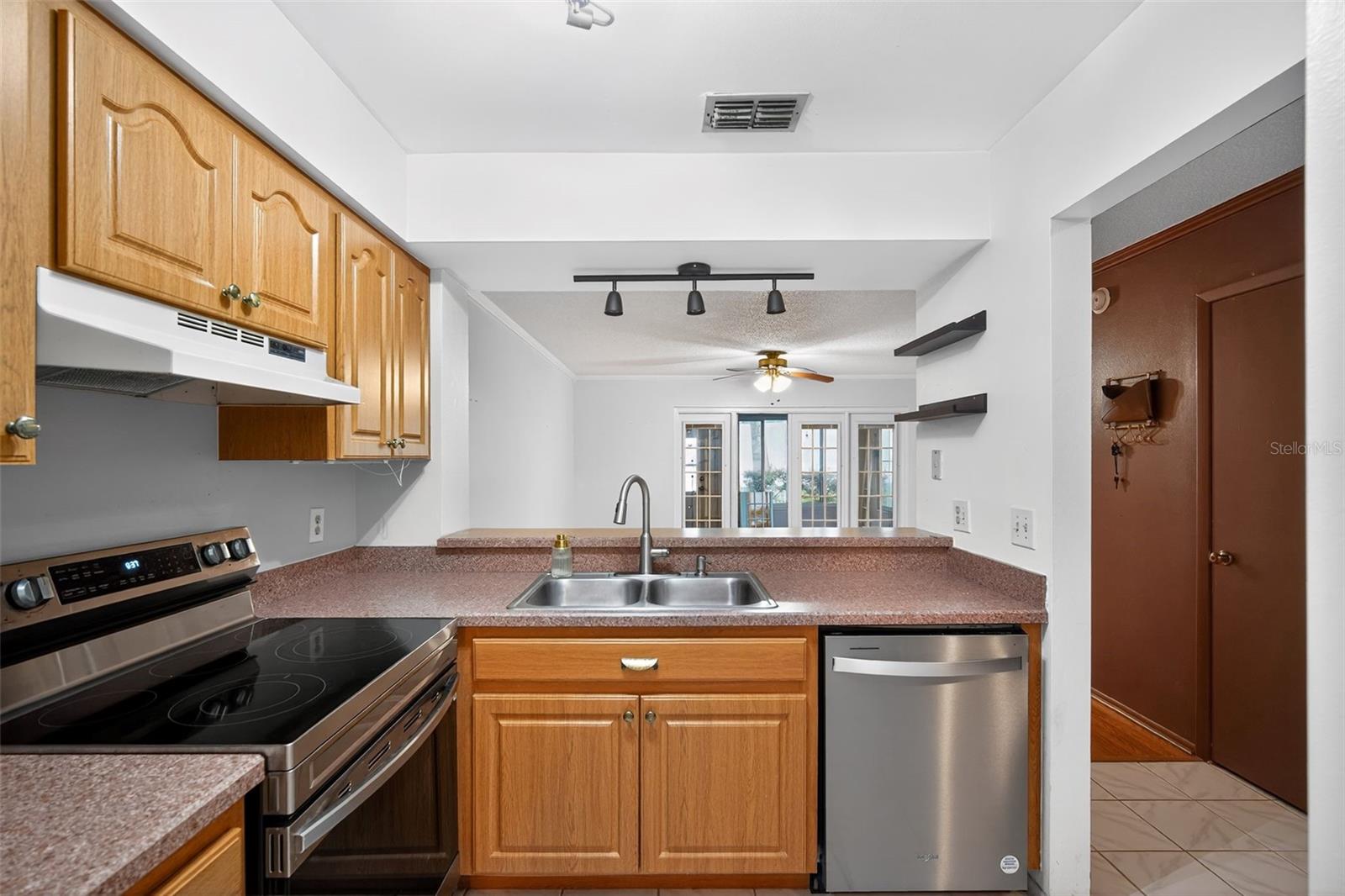 Image 5 of 29 For 8411 Laurelon Place 10-3