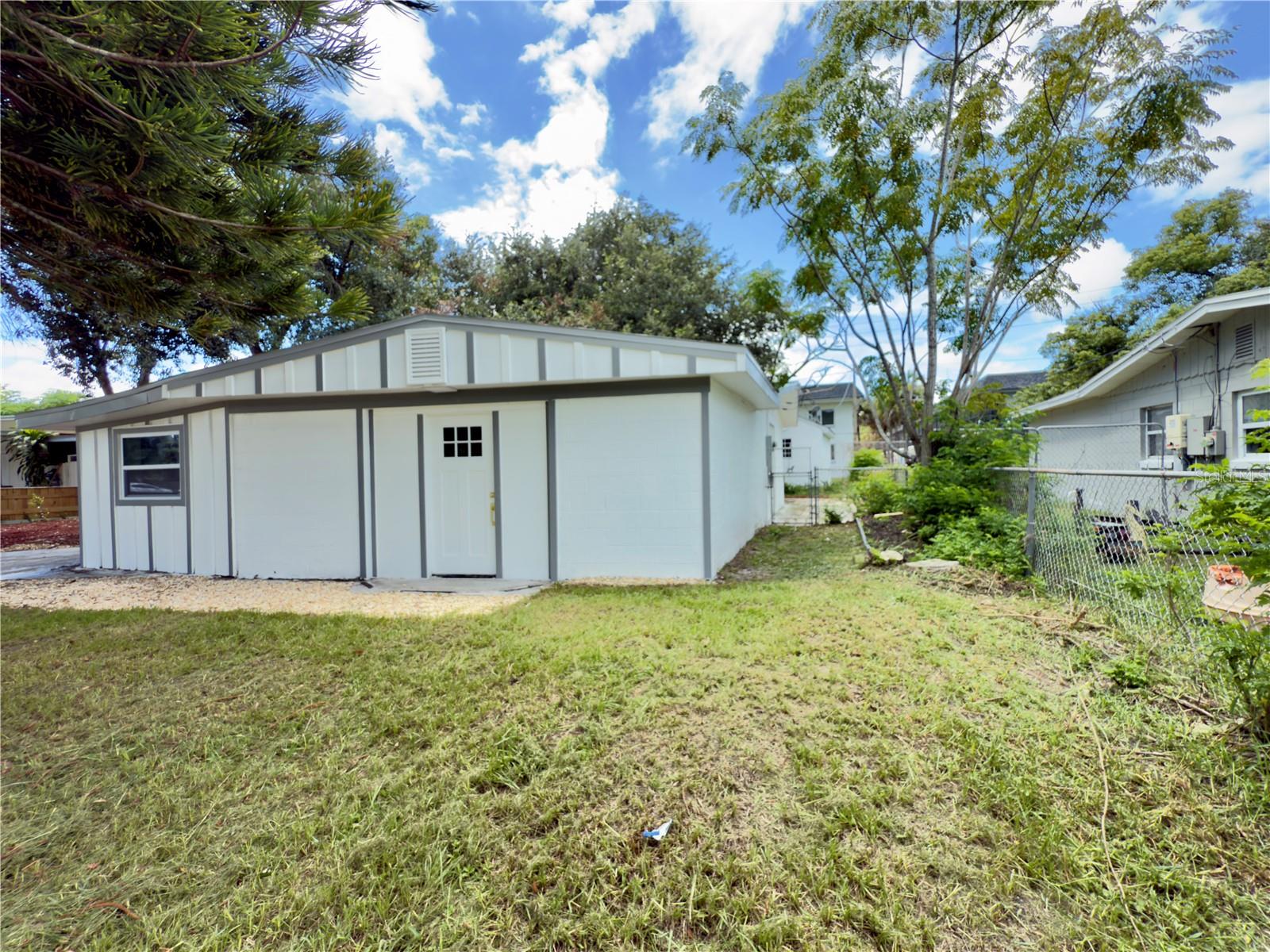 Image 17 of 52 For 1450 Bahia Avenue