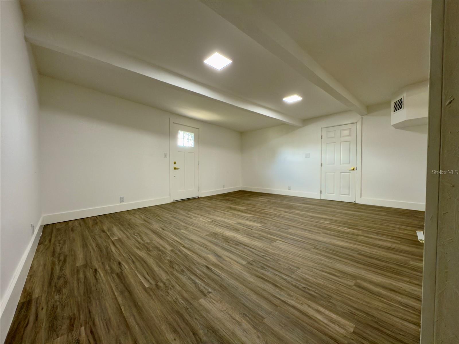 Image 19 of 52 For 1450 Bahia Avenue