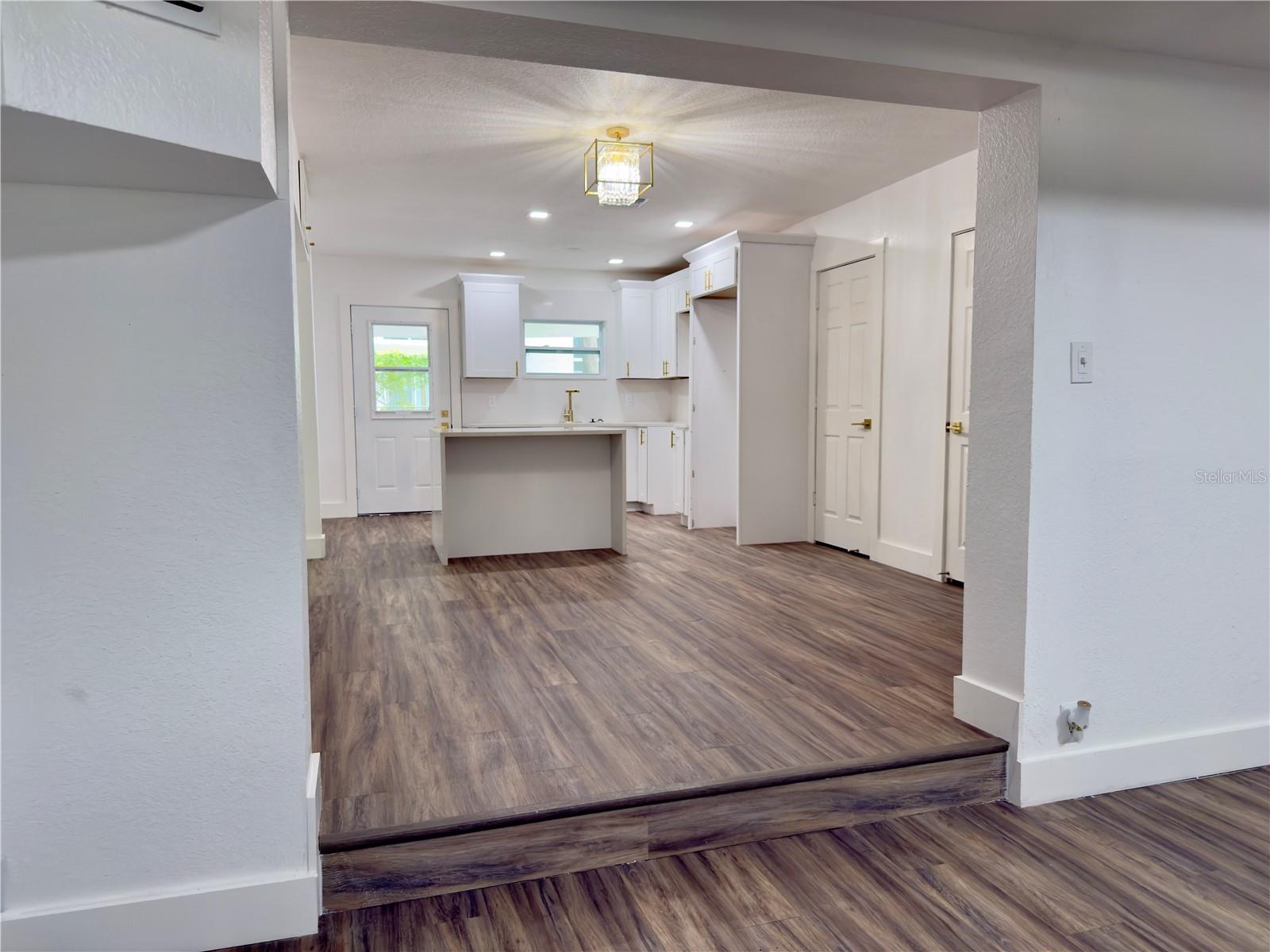 Image 20 of 52 For 1450 Bahia Avenue