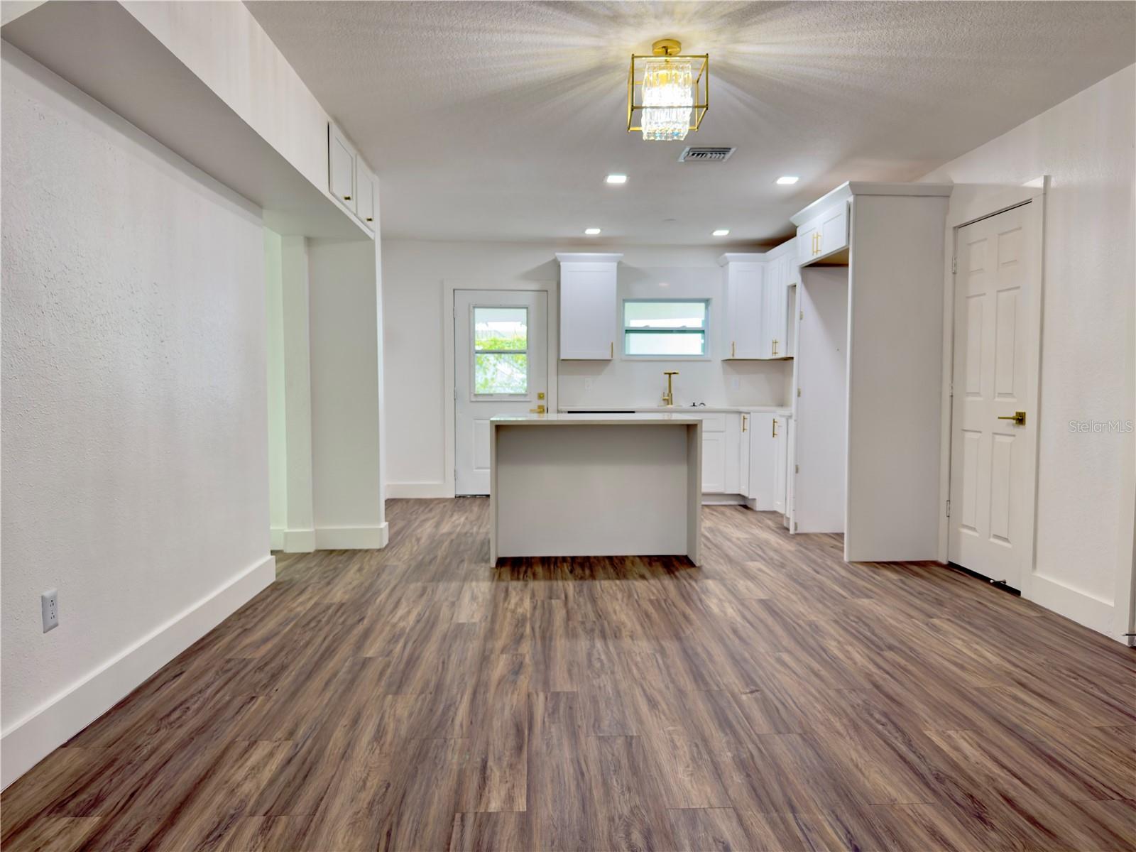 Image 21 of 52 For 1450 Bahia Avenue