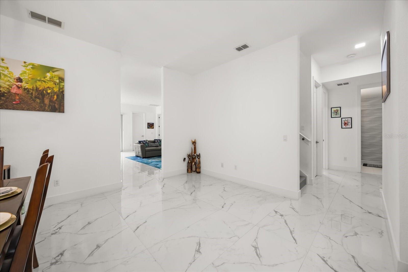 Image 10 of 40 For 6846 Helmsley Circle