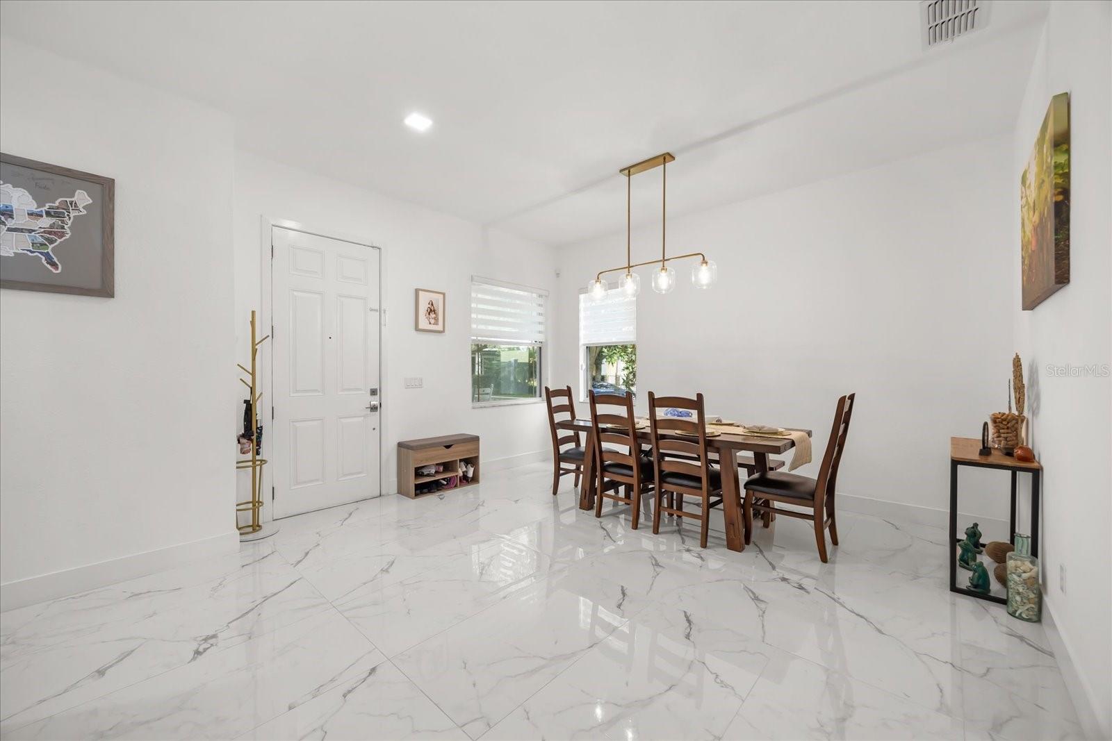 Image 11 of 40 For 6846 Helmsley Circle