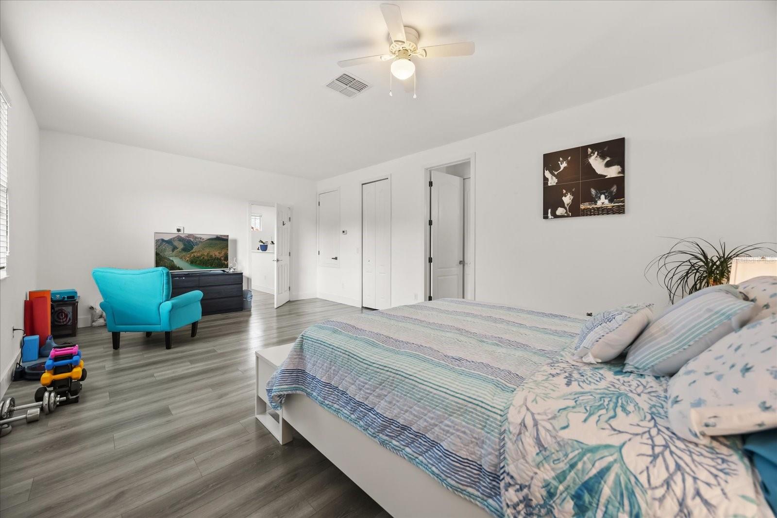 Image 17 of 40 For 6846 Helmsley Circle