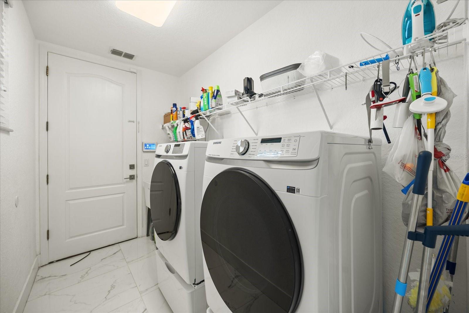 Image 21 of 40 For 6846 Helmsley Circle