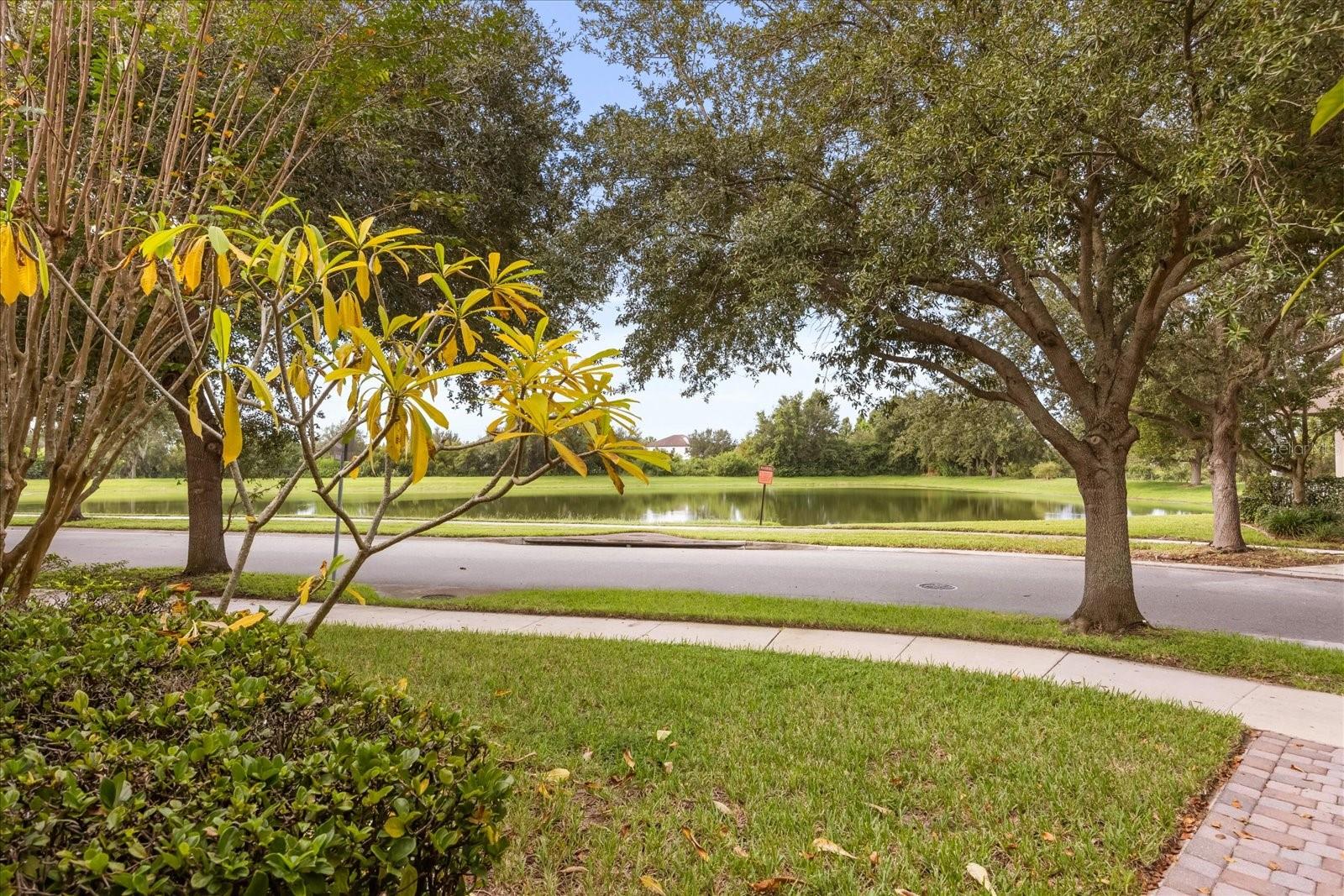 Image 36 of 40 For 6846 Helmsley Circle