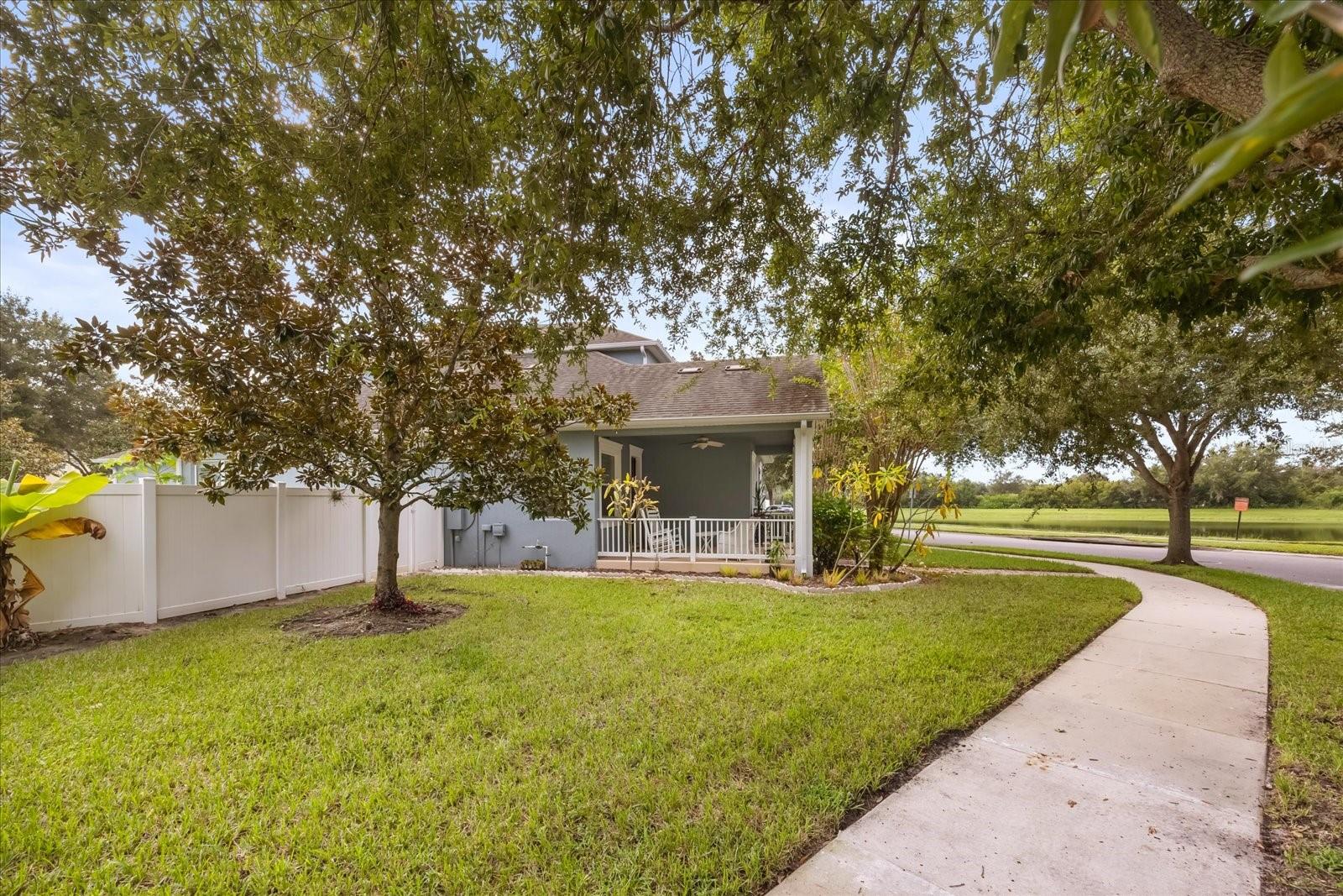 Image 37 of 40 For 6846 Helmsley Circle