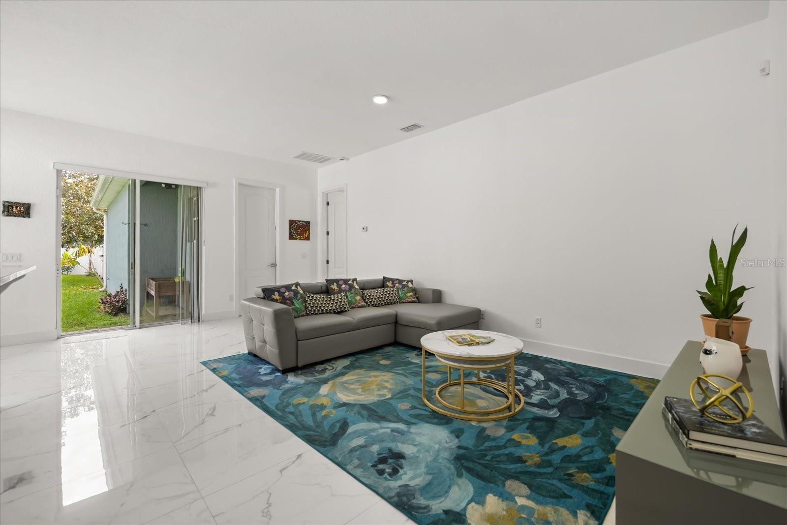 Image 6 of 40 For 6846 Helmsley Circle