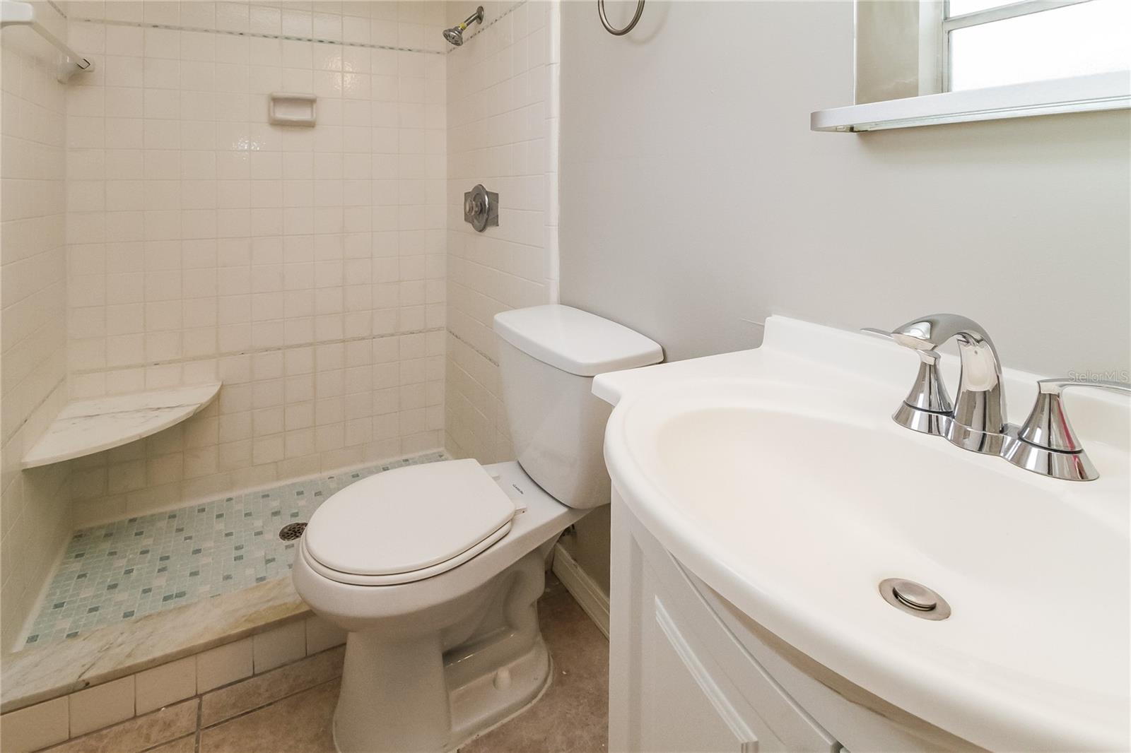 Image 11 of 16 For 1027 Spring Garden Street