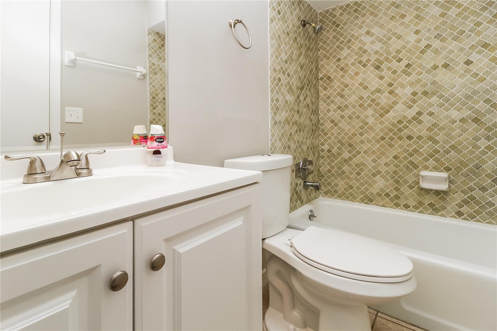 Image 14 of 16 For 1027 Spring Garden Street
