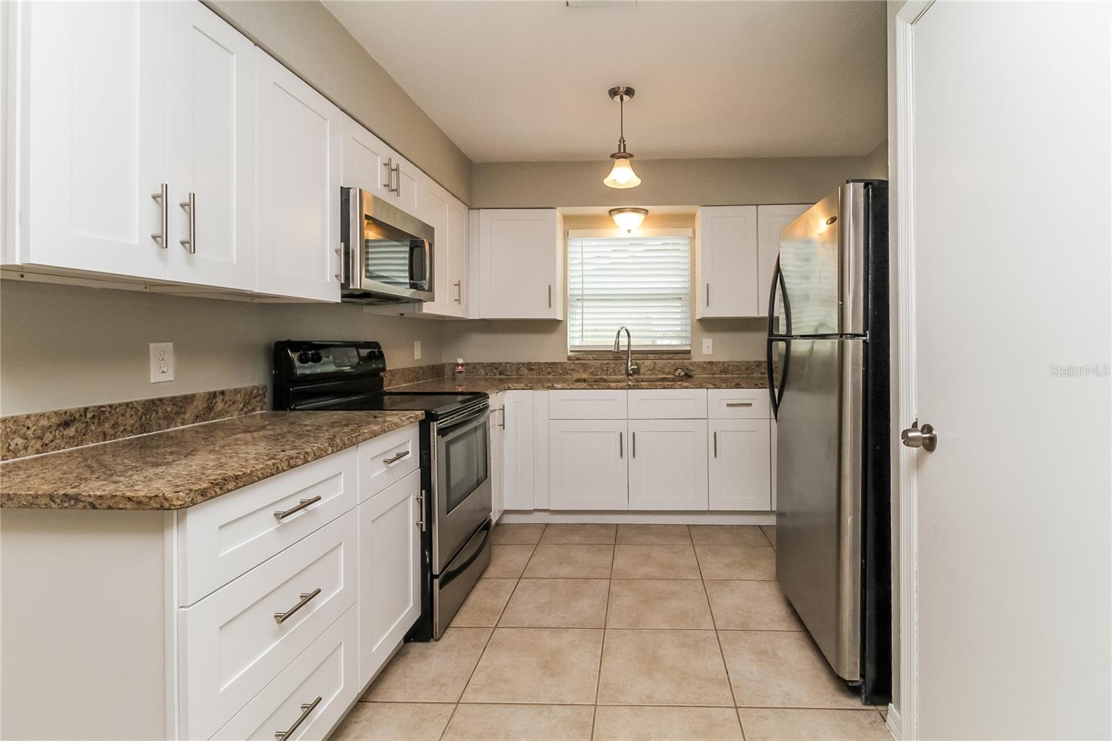 Image 6 of 16 For 1027 Spring Garden Street