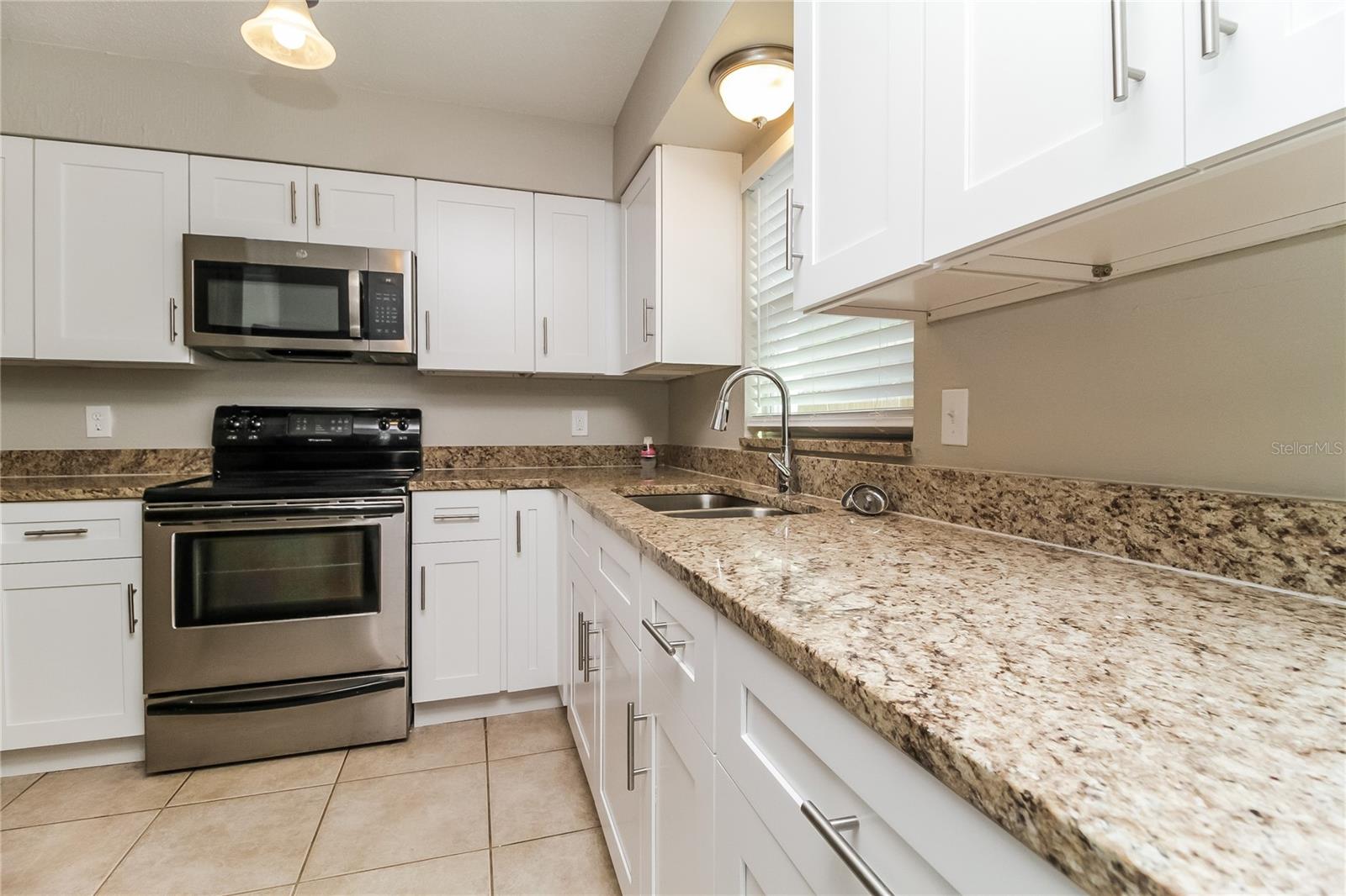 Image 7 of 16 For 1027 Spring Garden Street