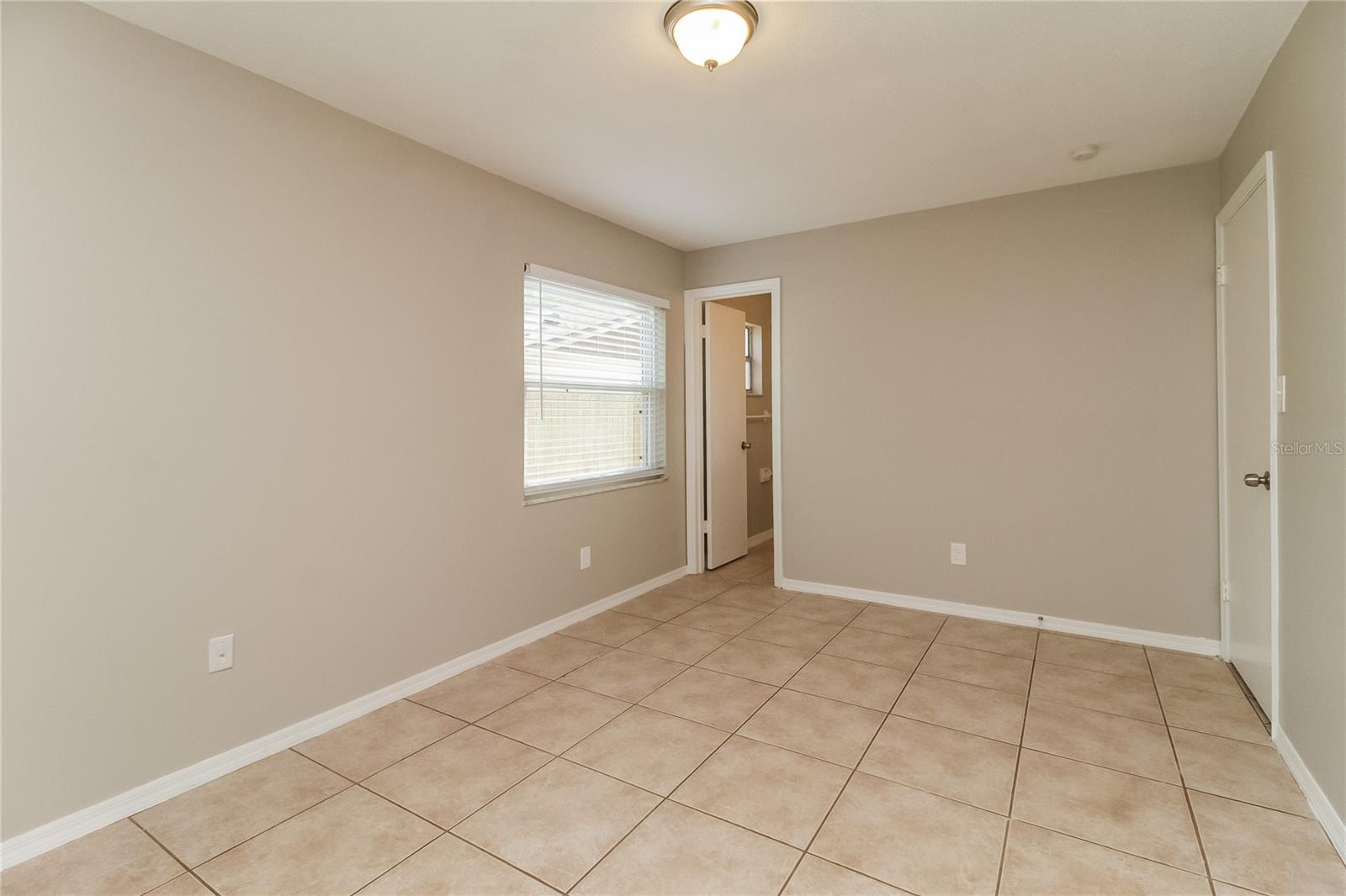 Image 9 of 16 For 1027 Spring Garden Street