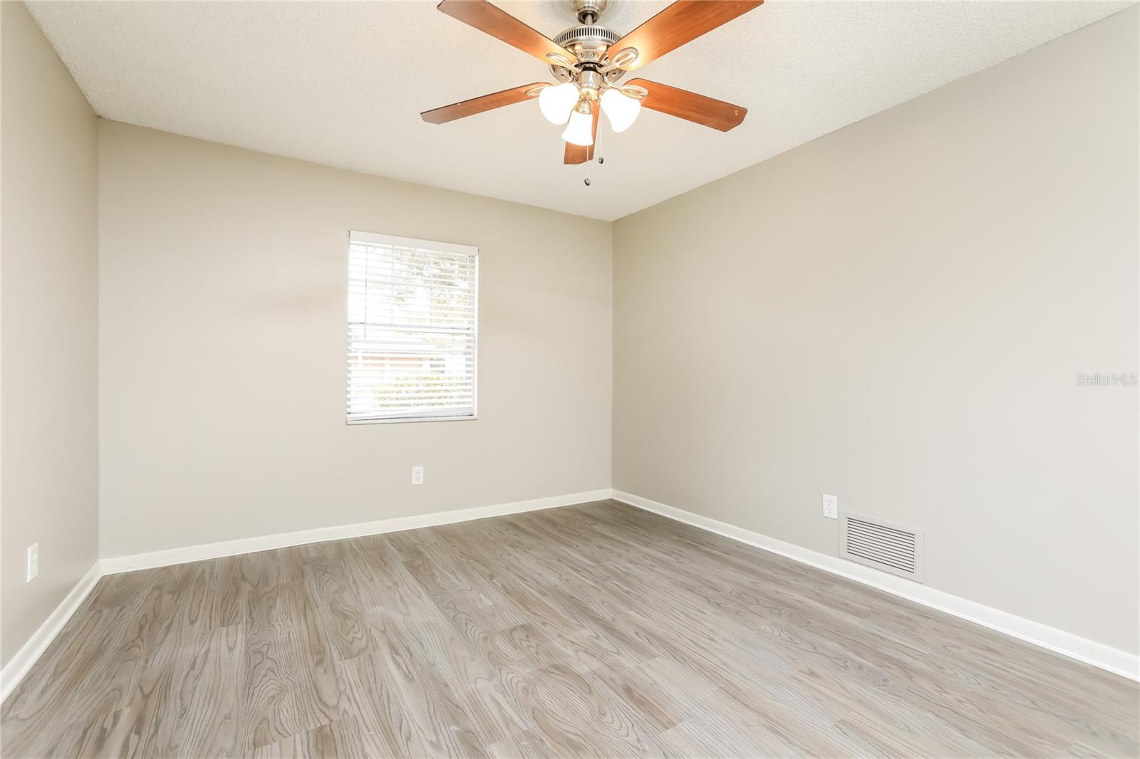 Image 8 of 16 For 200 Odham Drive