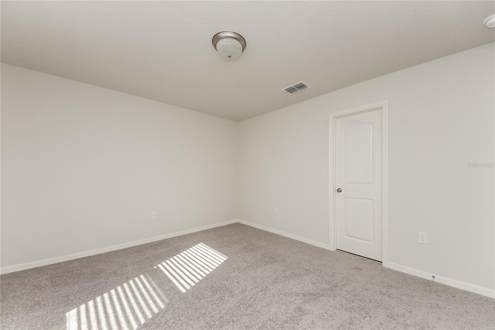 Image 7 of 16 For 230 Hyacinth Court