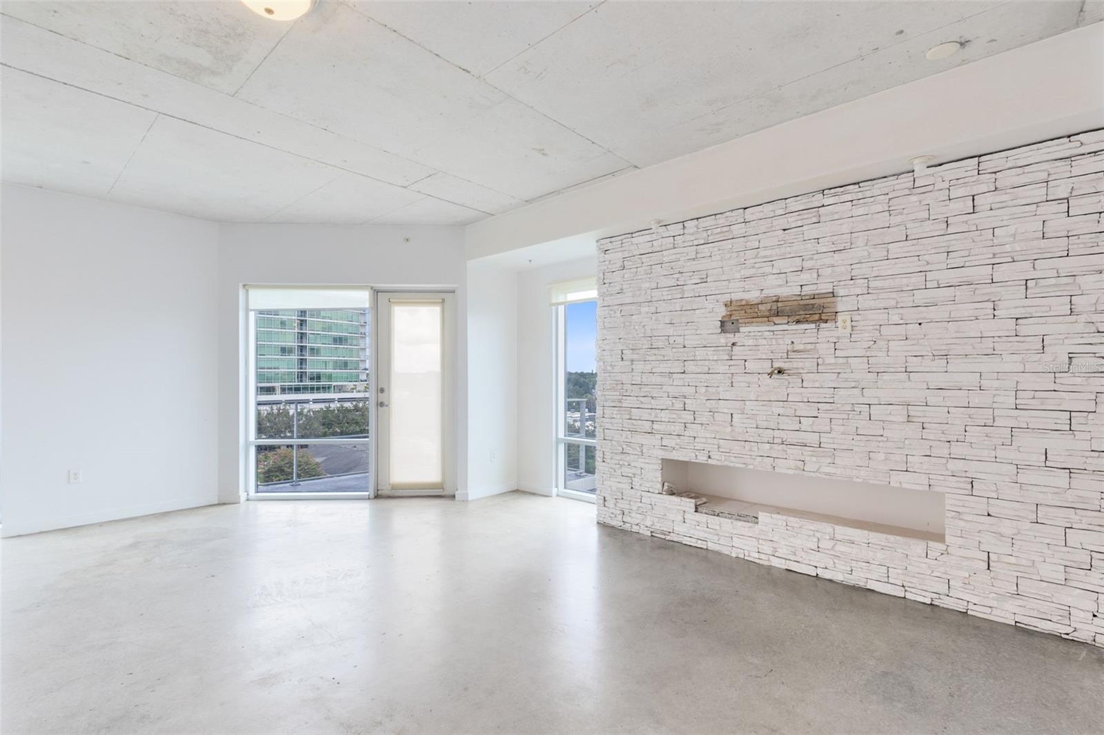 Image 6 of 31 For 525 Jackson Street 601
