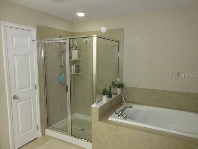 Image 12 of 19 For 10000 Leyburn Court