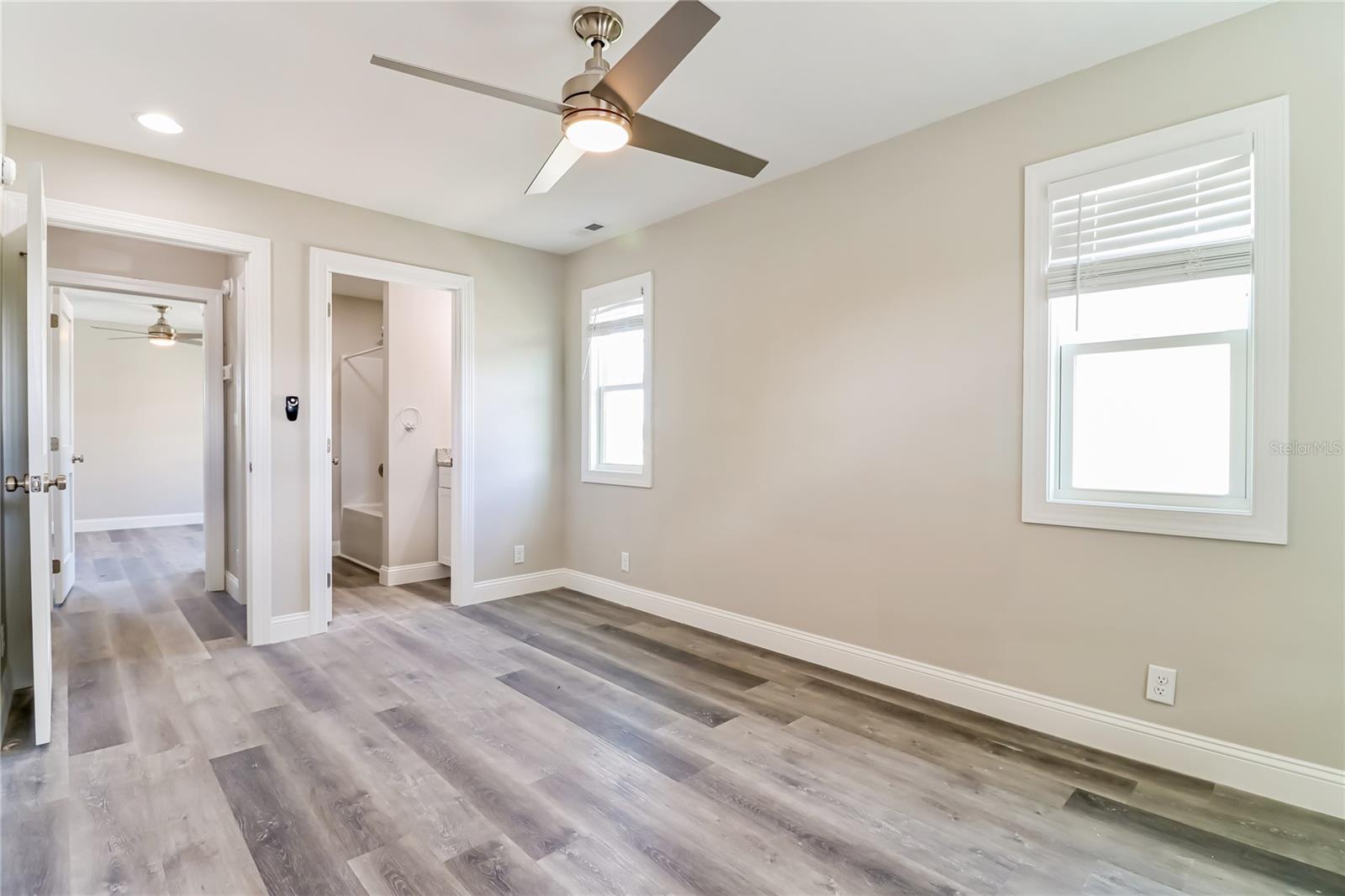 Image 11 of 17 For 3121 4th Avenue S