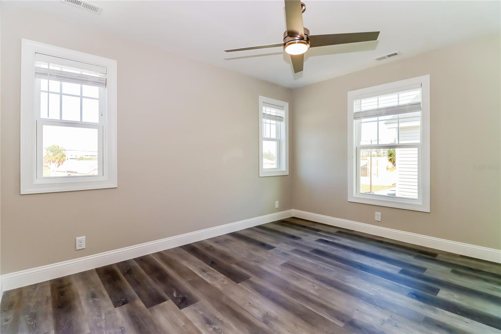 Image 13 of 17 For 3121 4th Avenue S