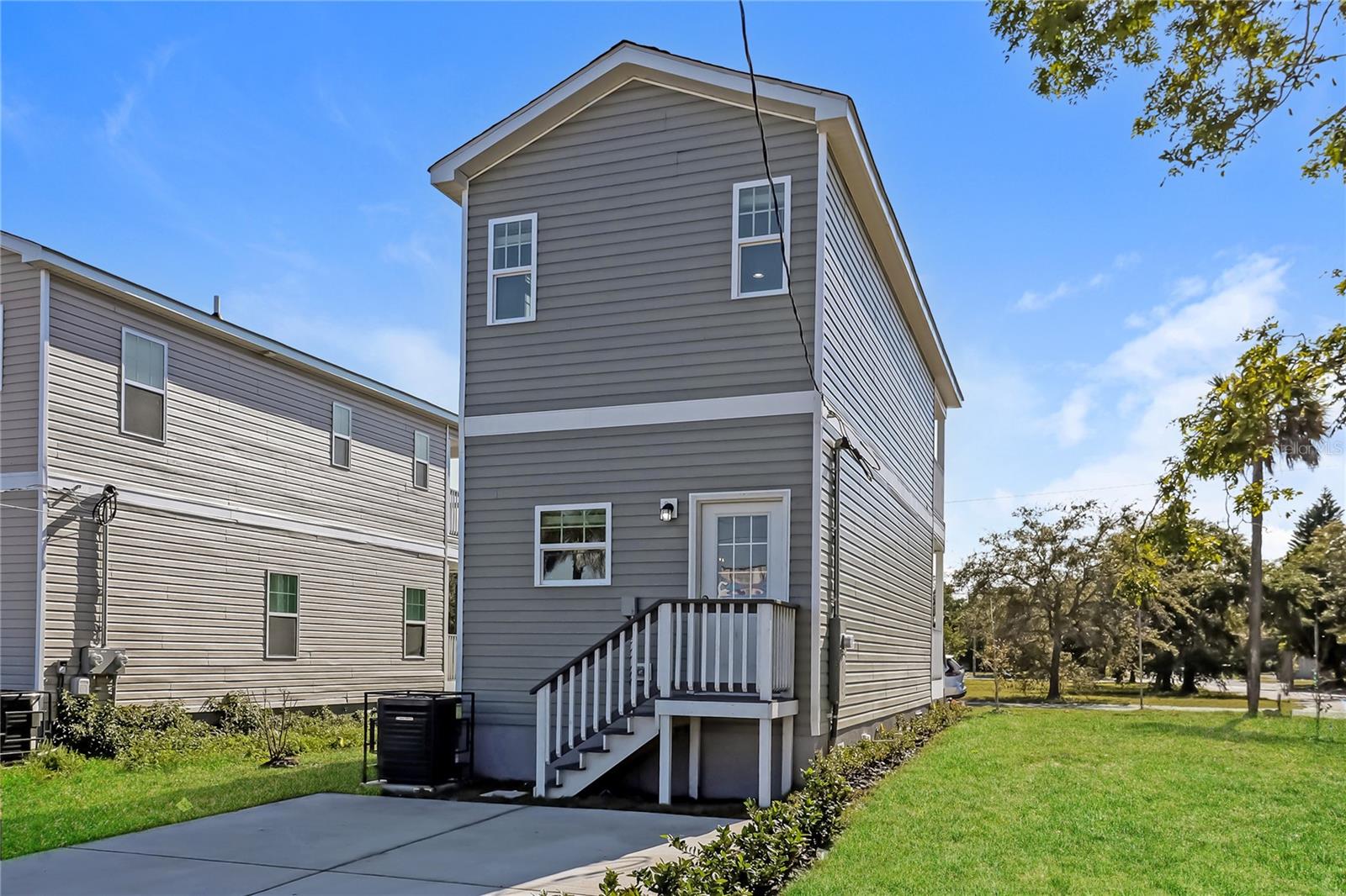 Image 15 of 17 For 3121 4th Avenue S