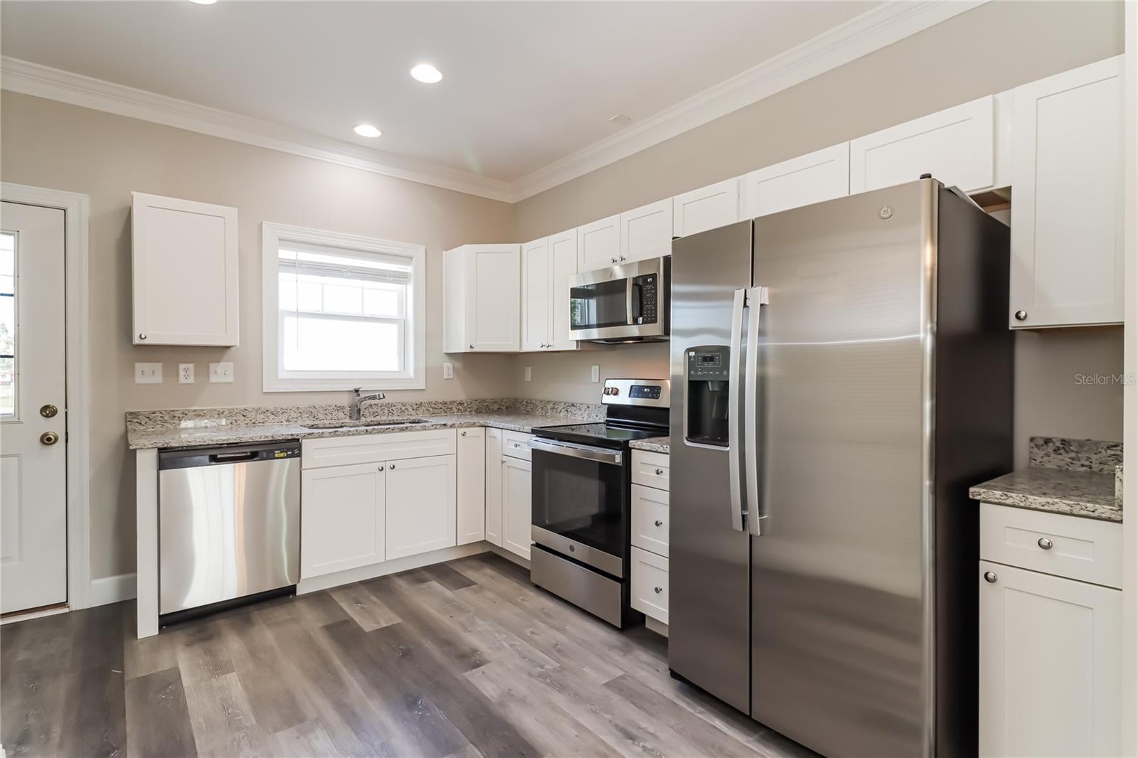 Image 6 of 17 For 3121 4th Avenue S