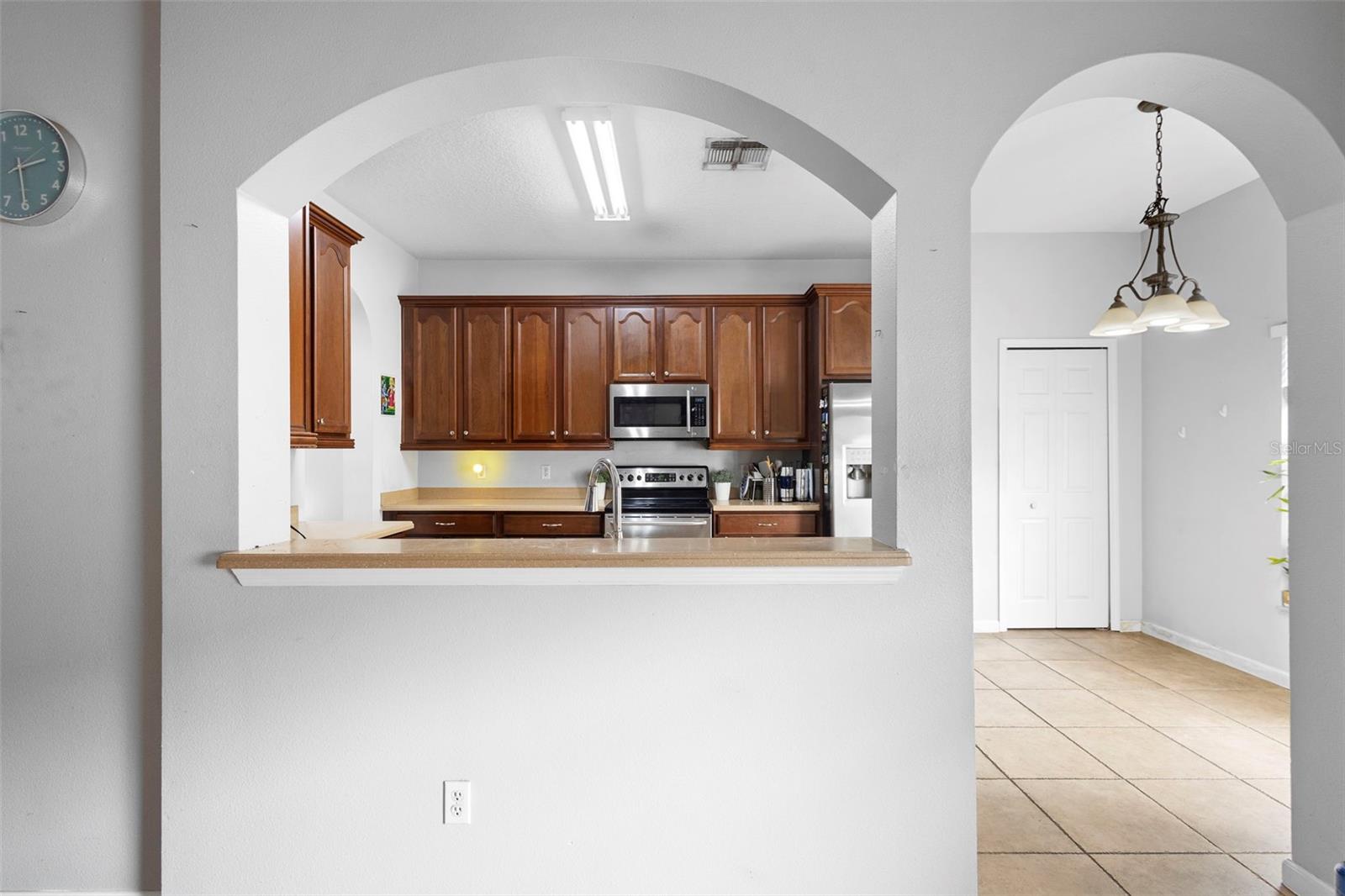 Image 5 of 23 For 16731 Cedar Crest Drive