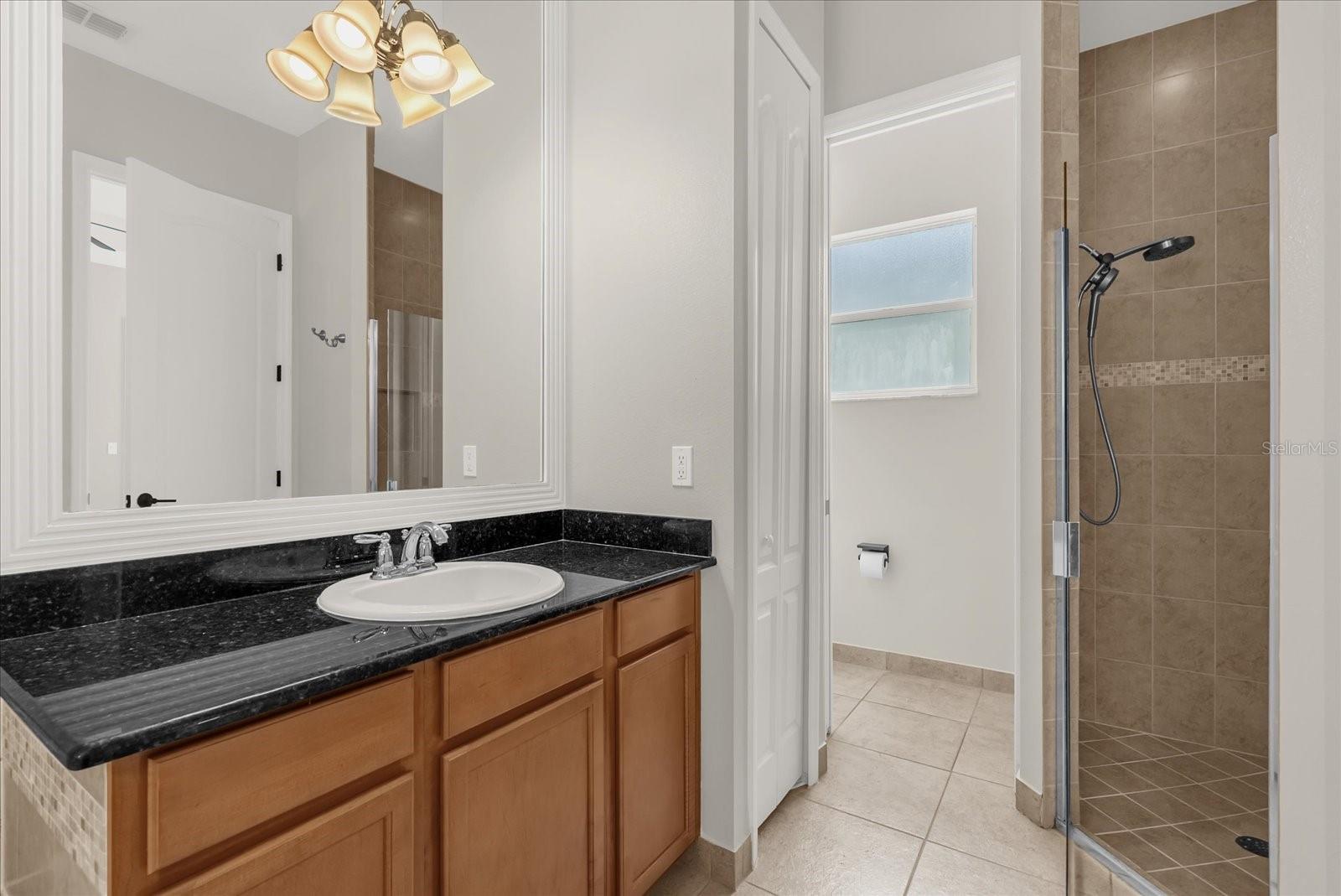 Image 18 of 36 For 6864 Helmsley Circle