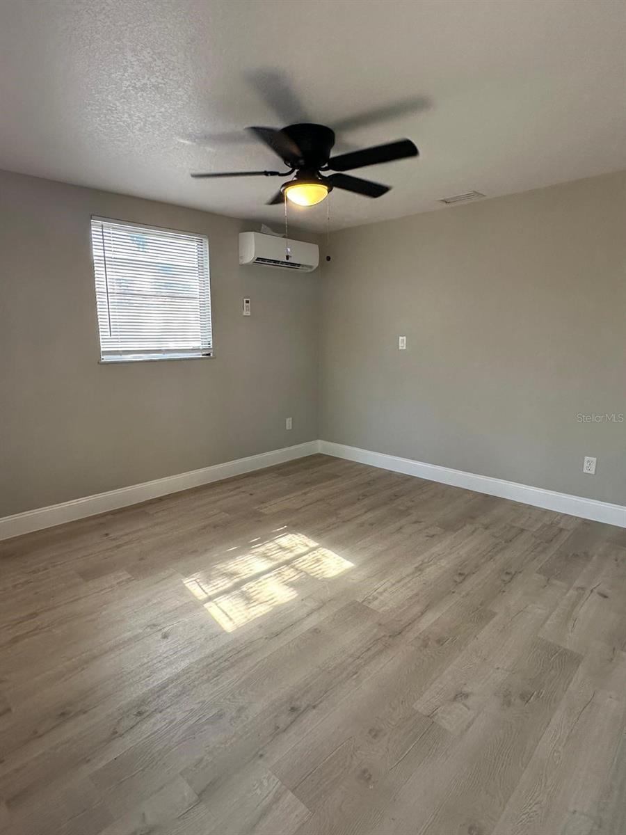 Image 15 of 41 For 7605 Embassy Boulevard