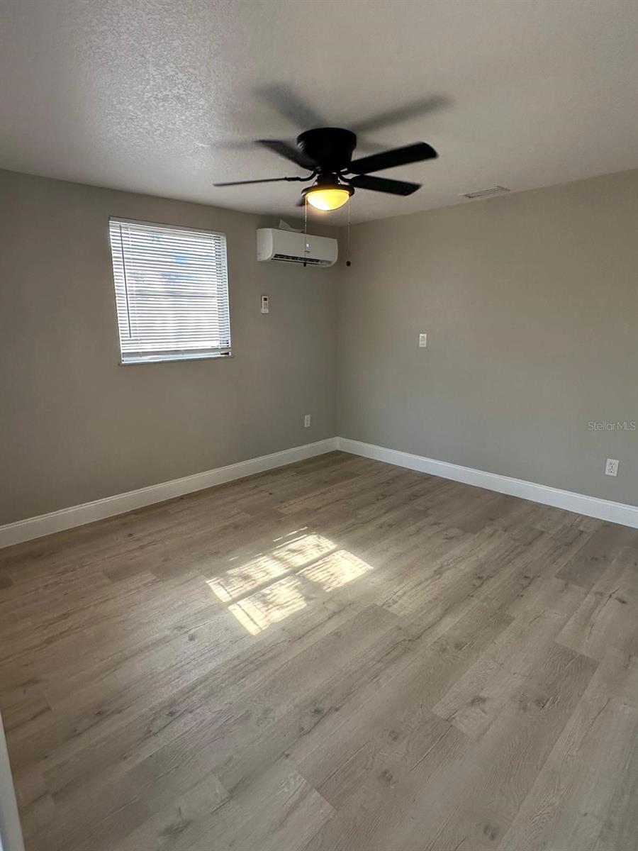 Image 17 of 41 For 7605 Embassy Boulevard