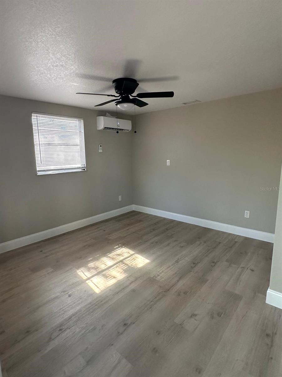 Image 18 of 41 For 7605 Embassy Boulevard
