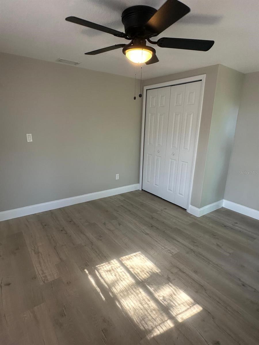 Image 21 of 41 For 7605 Embassy Boulevard