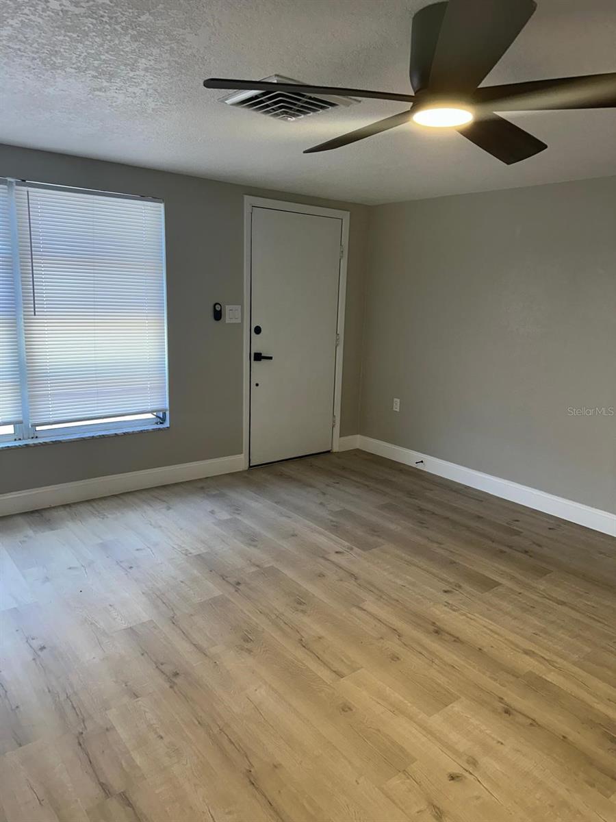 Image 22 of 41 For 7605 Embassy Boulevard