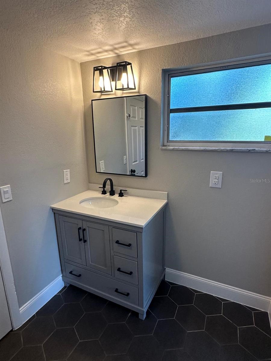 Image 33 of 41 For 7605 Embassy Boulevard