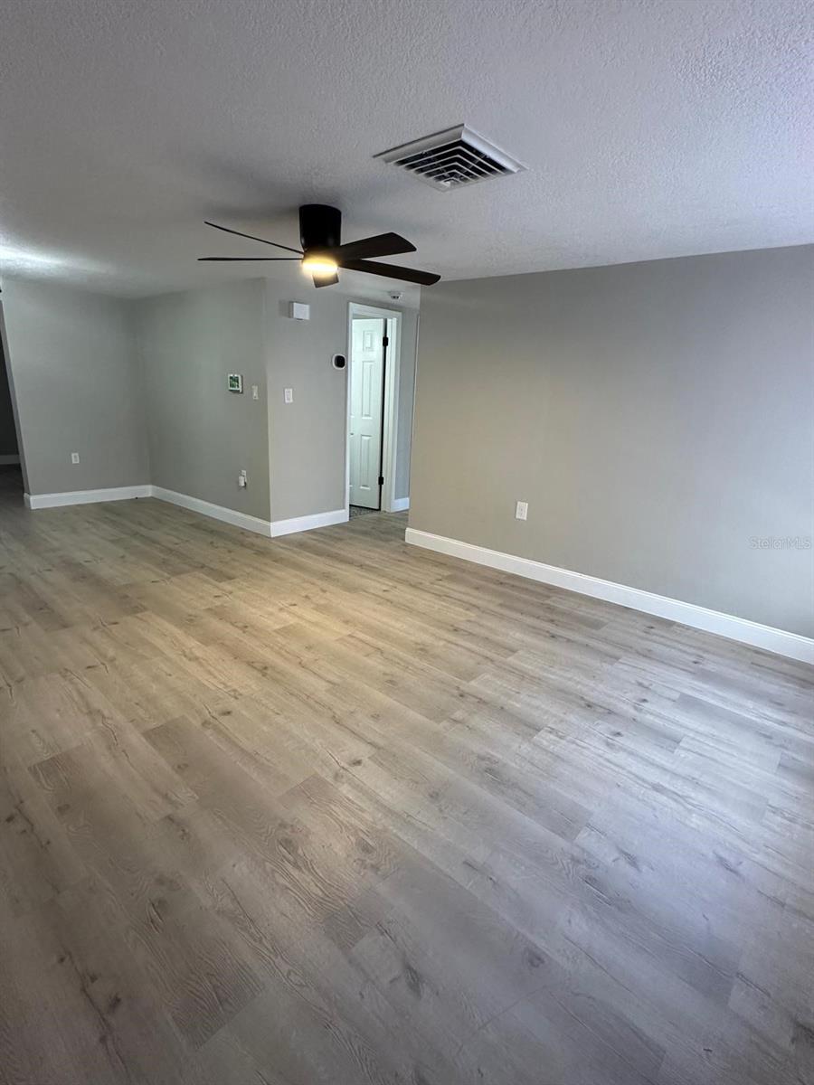 Image 39 of 41 For 7605 Embassy Boulevard