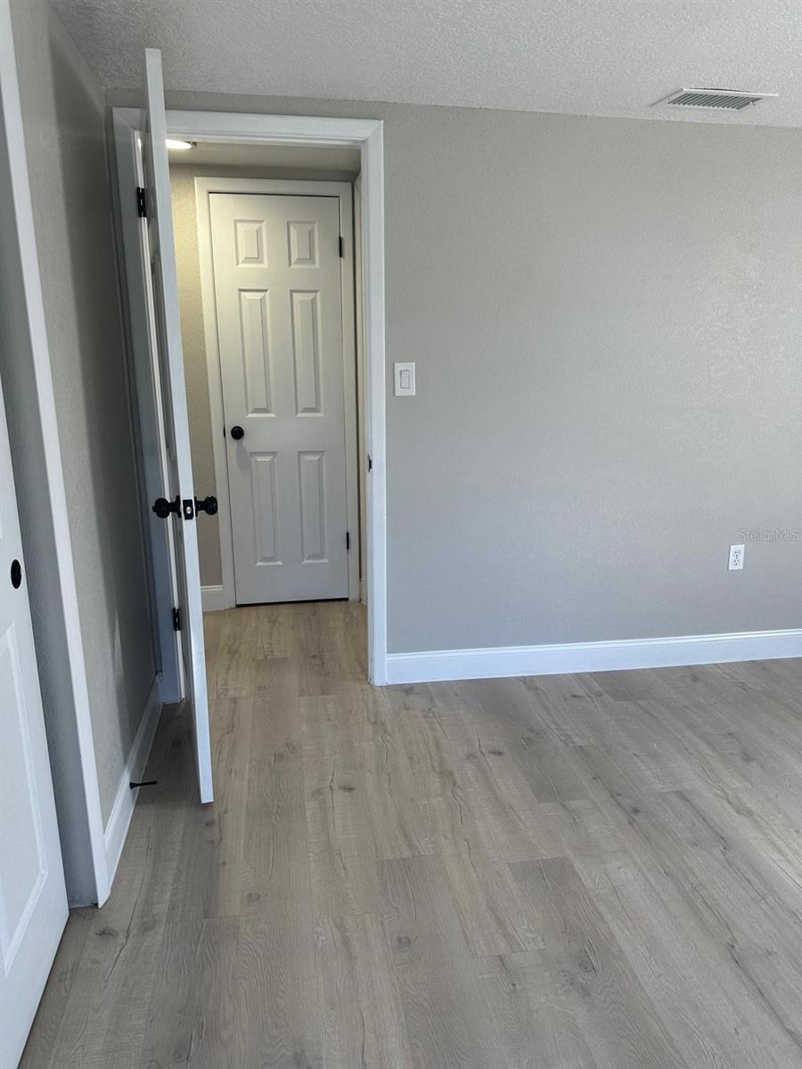 Image 40 of 41 For 7605 Embassy Boulevard