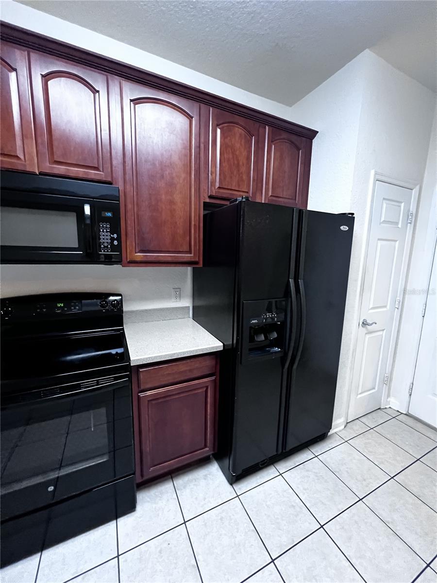 Image 4 of 9 For 6808 Sperone Street