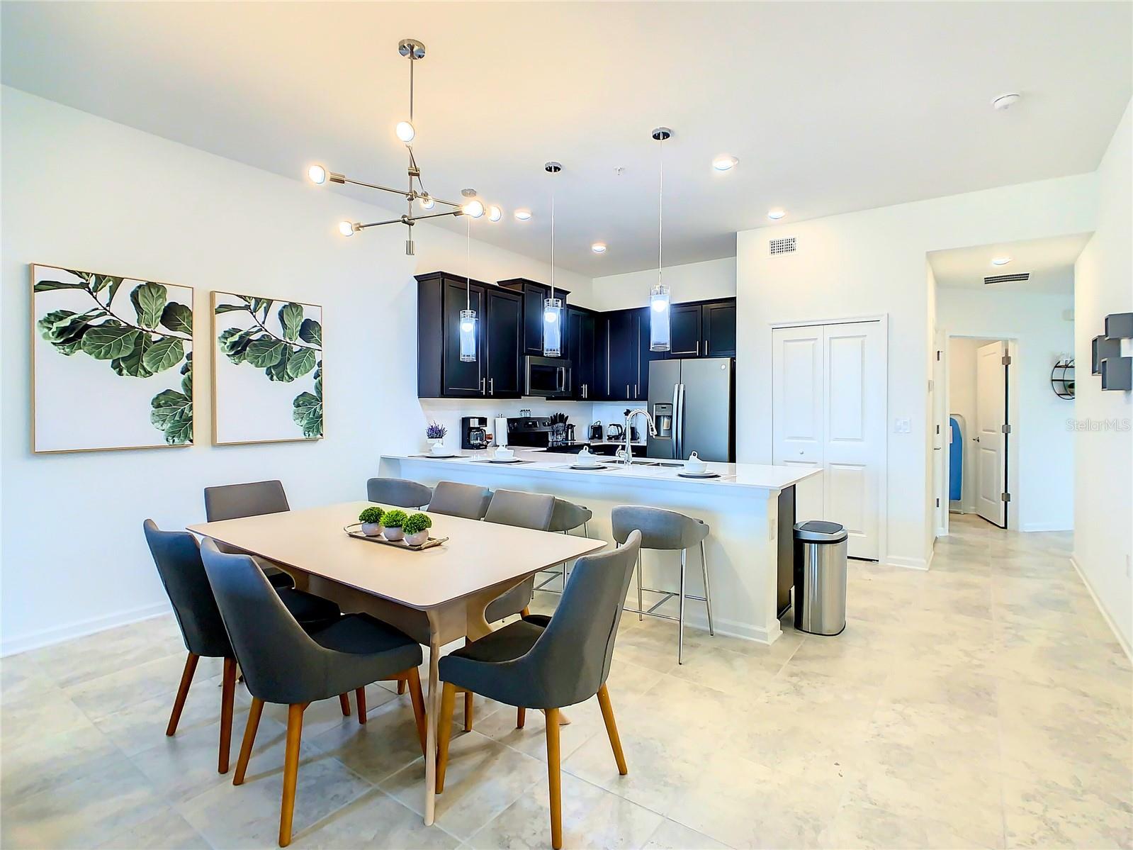 Image 13 of 46 For 1037 Splash Shot Place