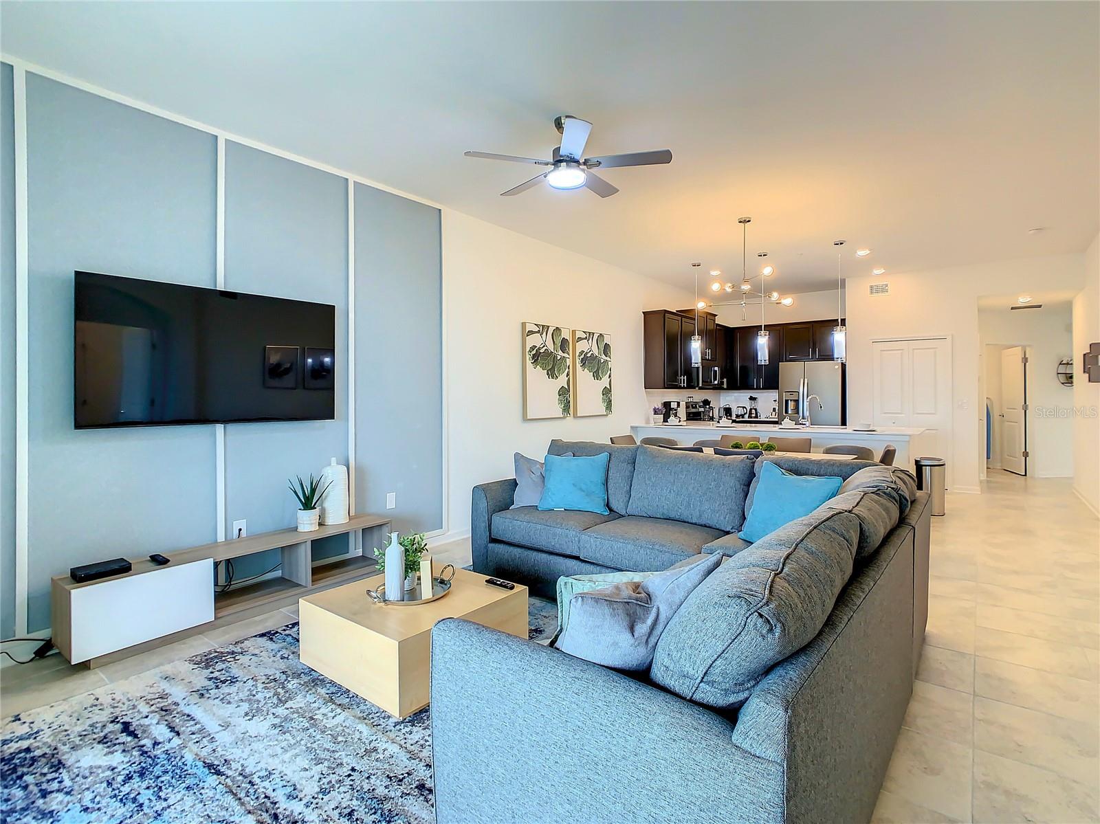 Image 20 of 46 For 1037 Splash Shot Place