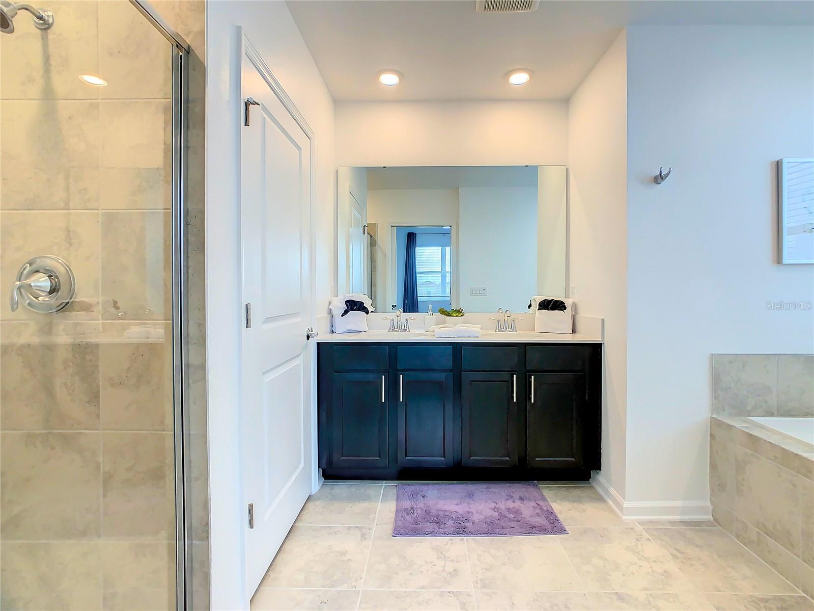 Image 26 of 46 For 1037 Splash Shot Place