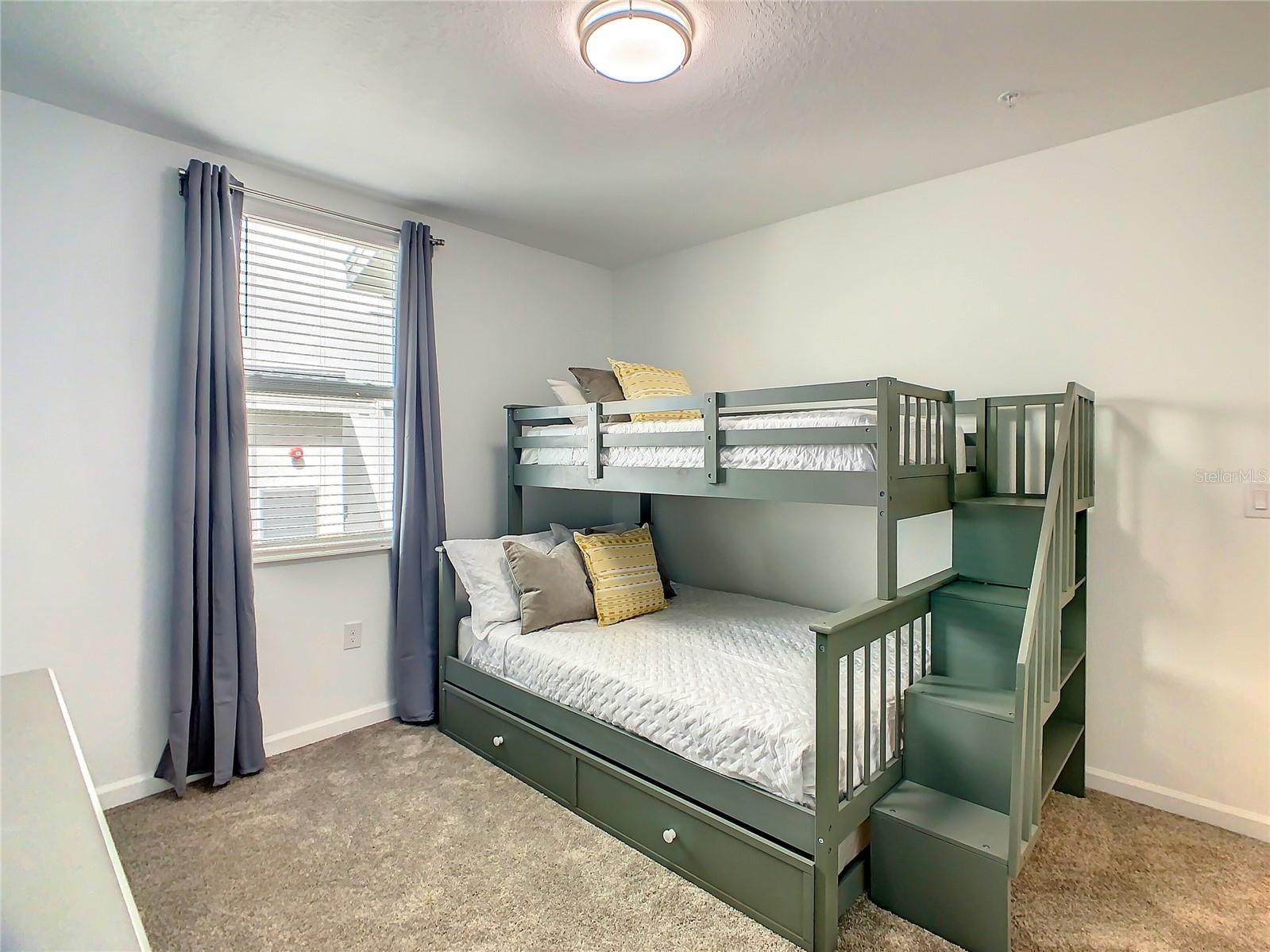 Image 31 of 46 For 1037 Splash Shot Place