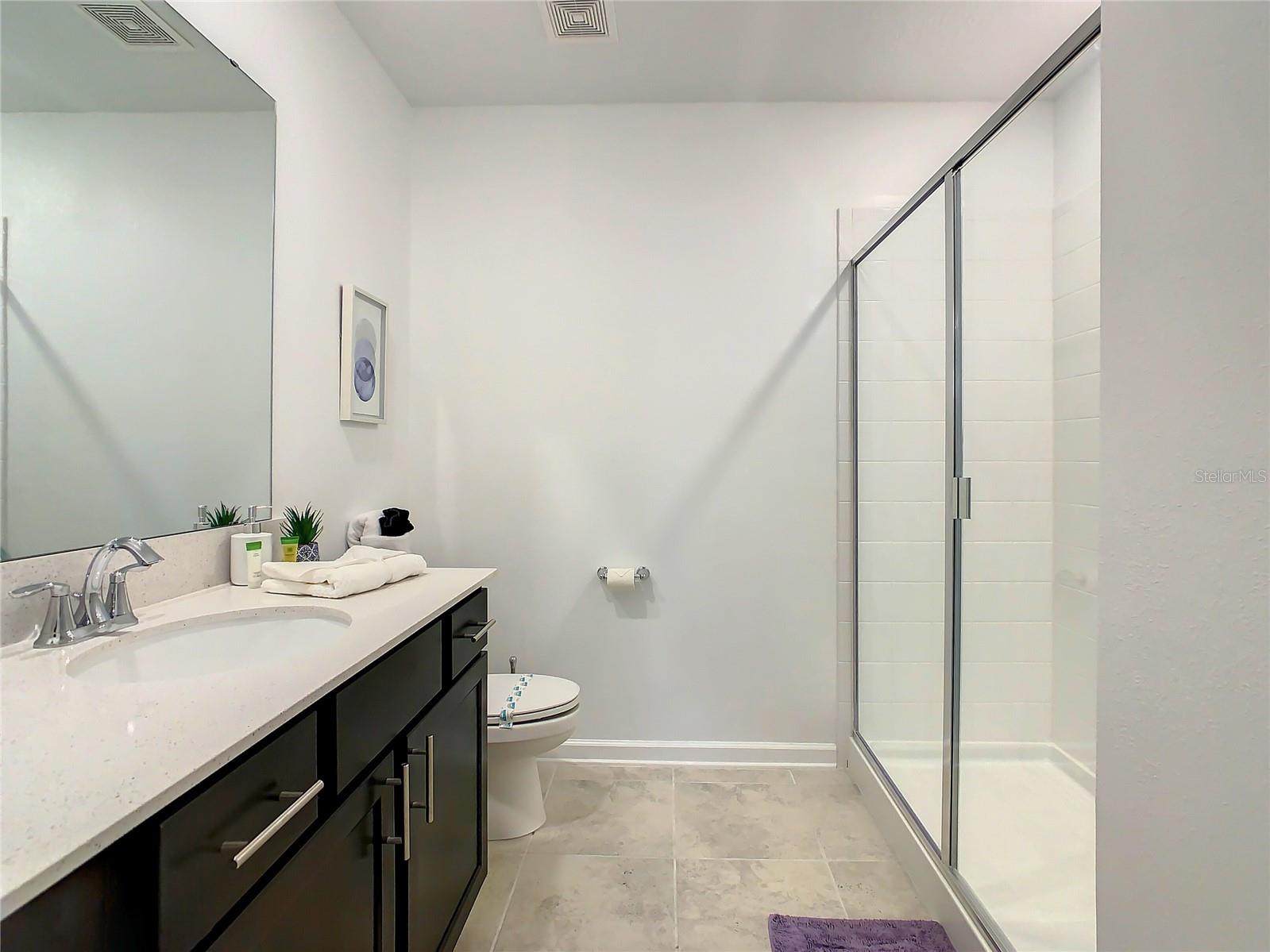 Image 33 of 46 For 1037 Splash Shot Place