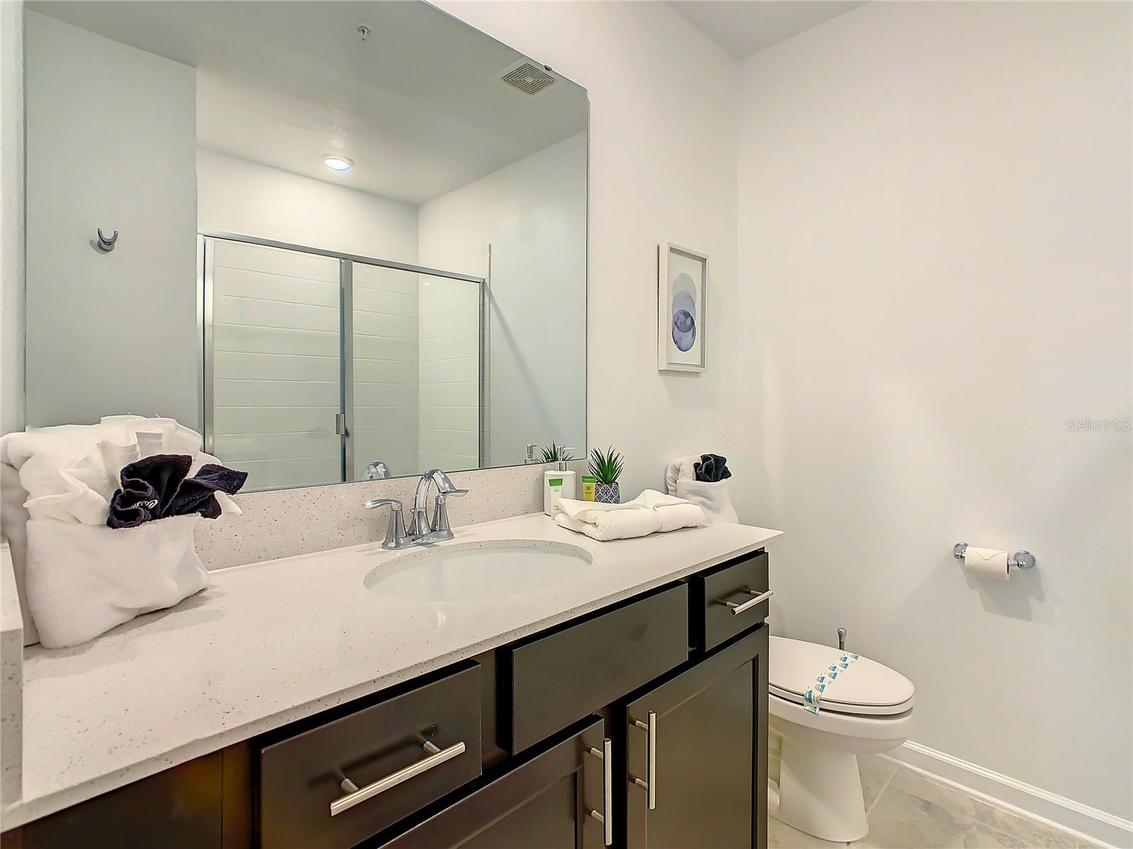 Image 34 of 46 For 1037 Splash Shot Place