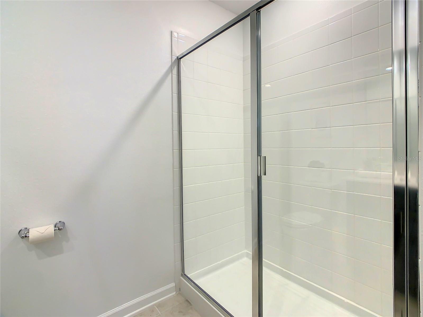 Image 35 of 46 For 1037 Splash Shot Place