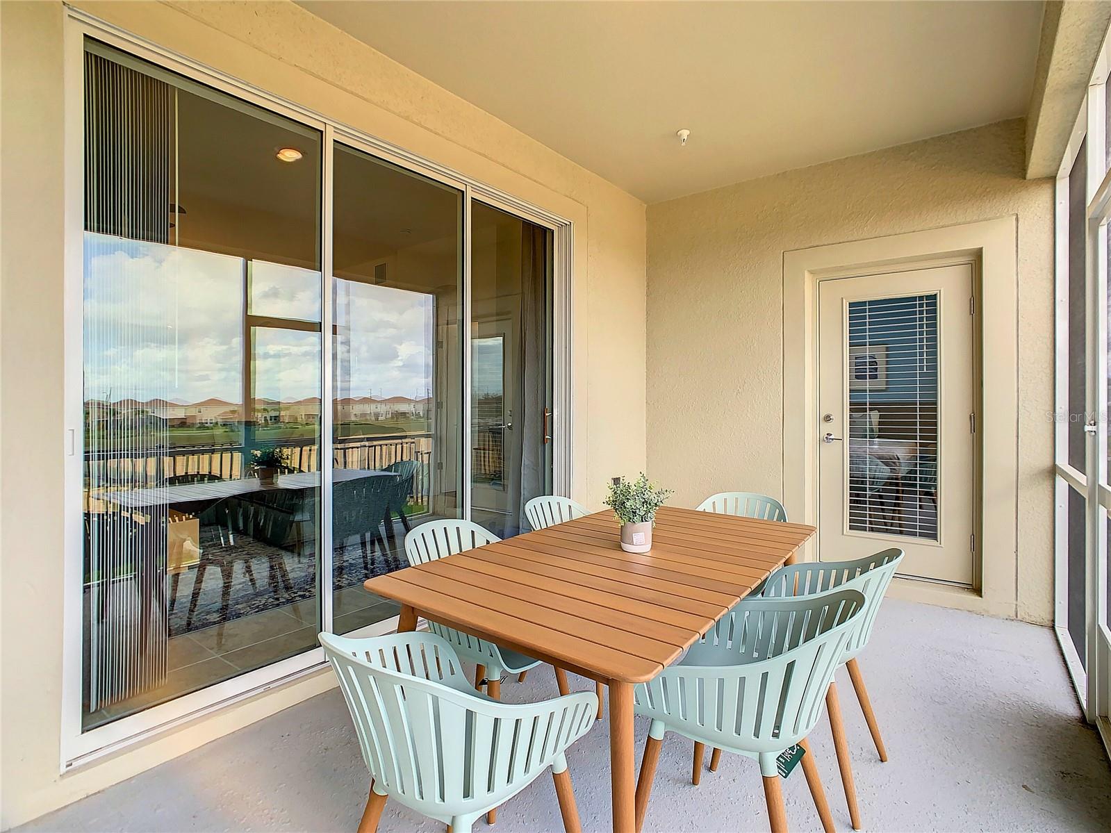 Image 38 of 46 For 1037 Splash Shot Place