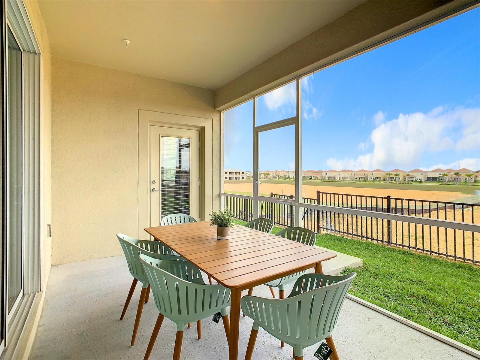 Image 39 of 46 For 1037 Splash Shot Place