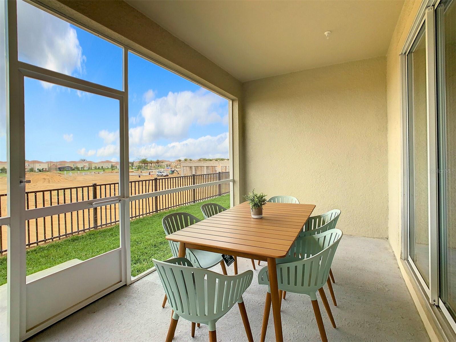 Image 40 of 46 For 1037 Splash Shot Place