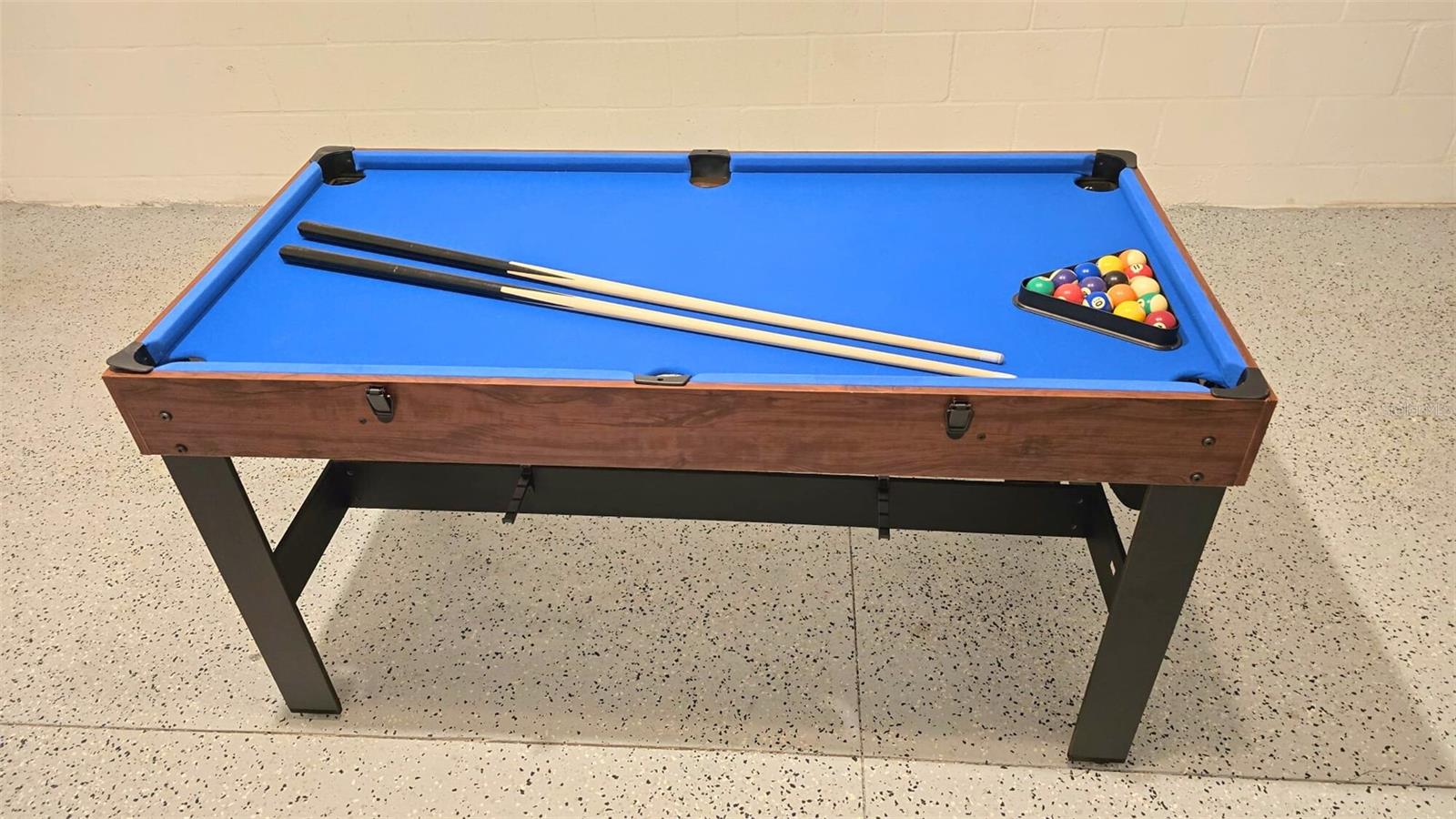 Image 46 of 46 For 1037 Splash Shot Place