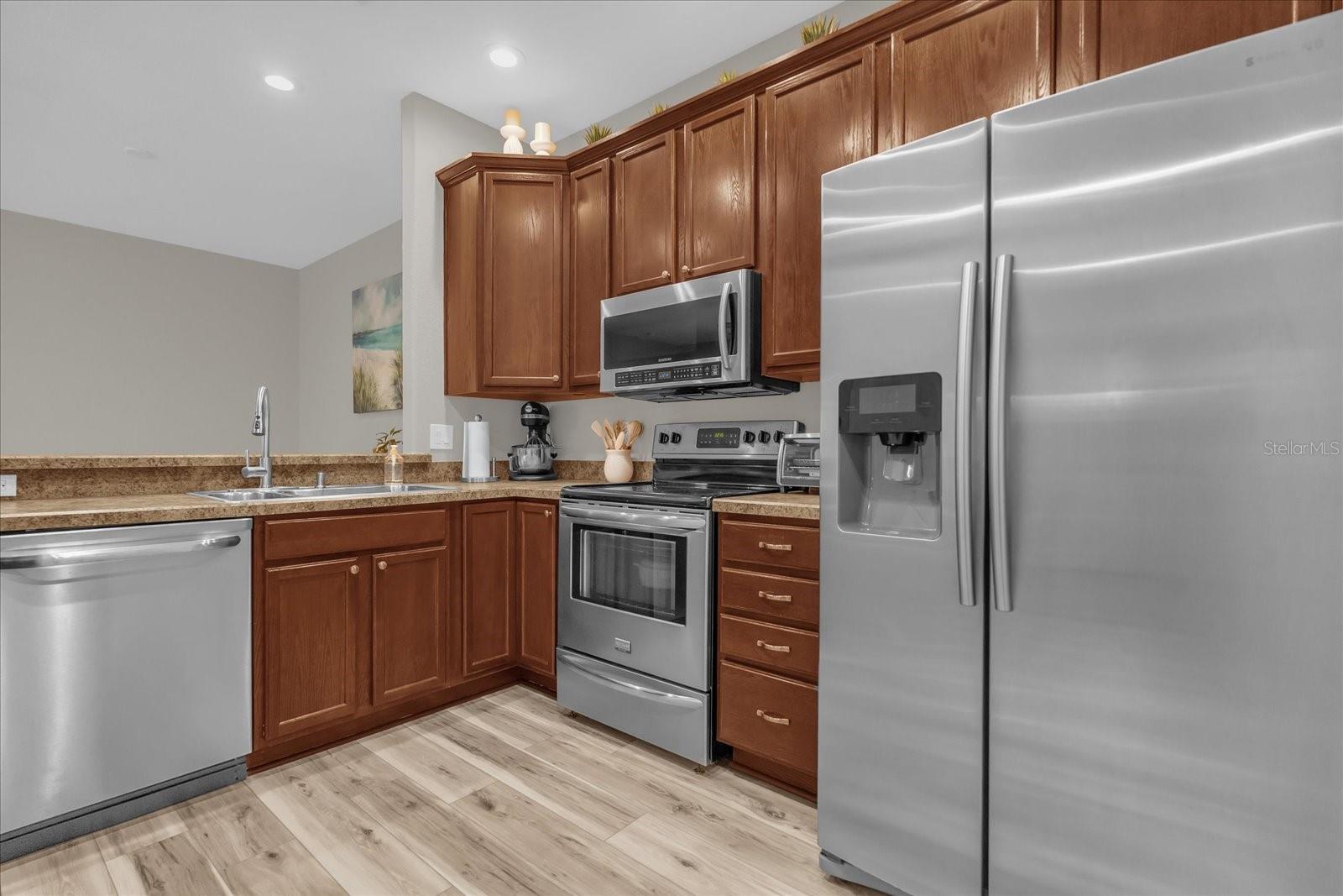 Image 10 of 24 For 13328 Fountainbleau Drive